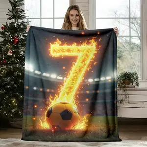 A comfortable 2D football-themed flannel blanket featuring a size 7 design, made with soft, high-definition digital printing. Cool and breathable, it's suitable for all seasons! Soft and breathable, it's the perfect gift for family and friends.