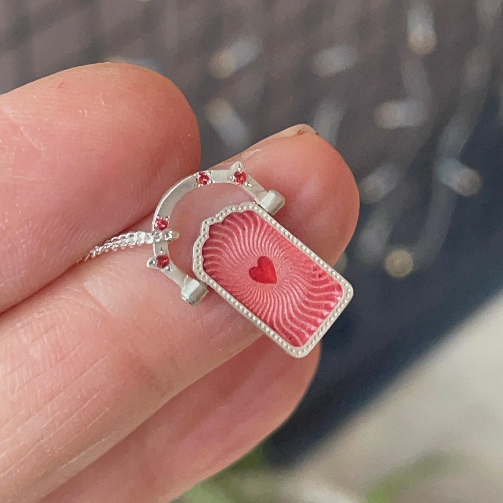 Tarot Shaking Necklace – Guardian Jewelry | Y2K Love Charm Necklace, Titanium Steel Vacuum Furnace, Tarnish-Free Hypoallergenic, High Color Retention, Waterproof Daily Wear, Boho Protection Gift for Her