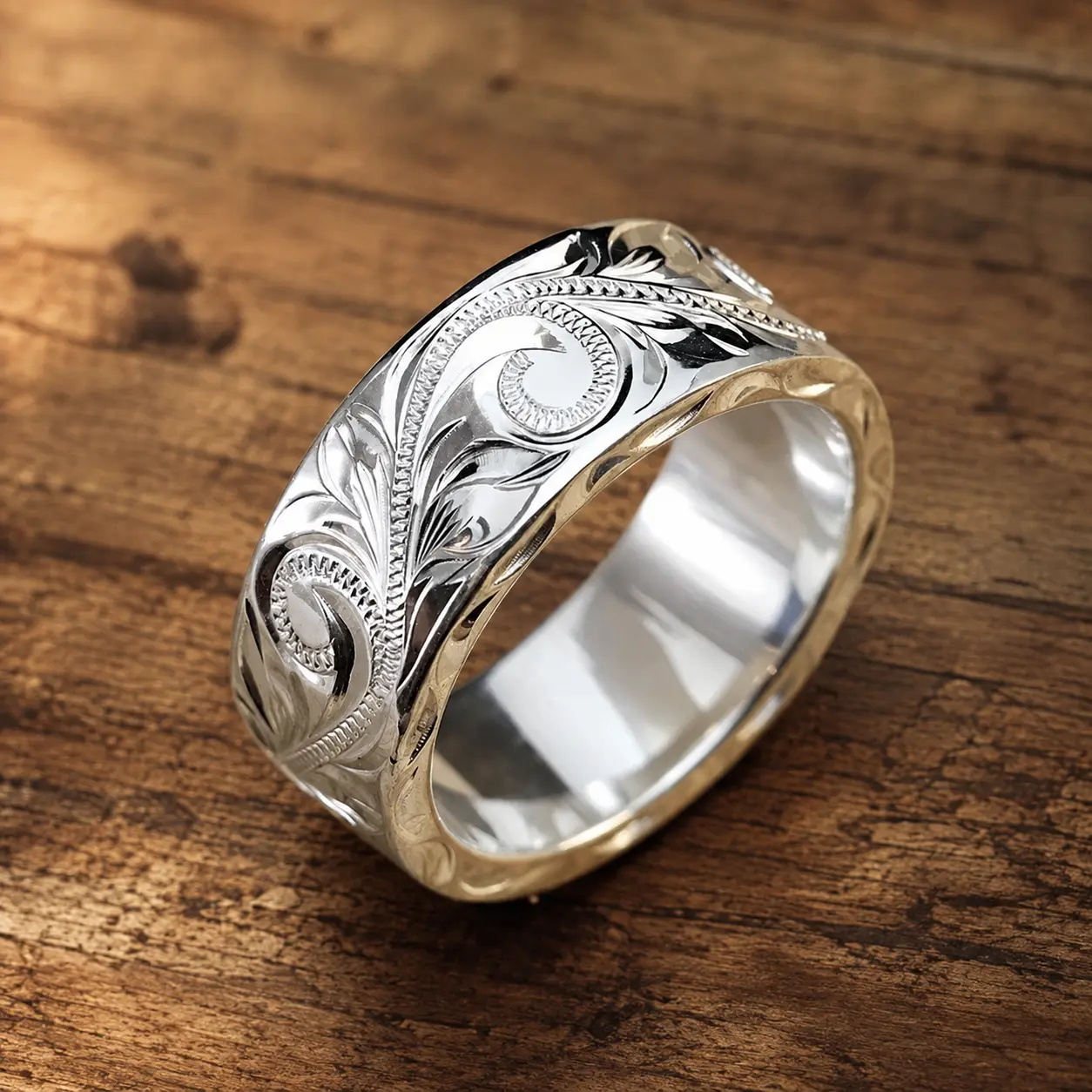 Vintage Western Flower Engraved Ring for Women, Retro Cowboy Statement Ring with Floral Carved Wide Band Design, Boho Country Style Silver-Tone Fashion Jewelry, Western Party & Everyday Wear Accessory