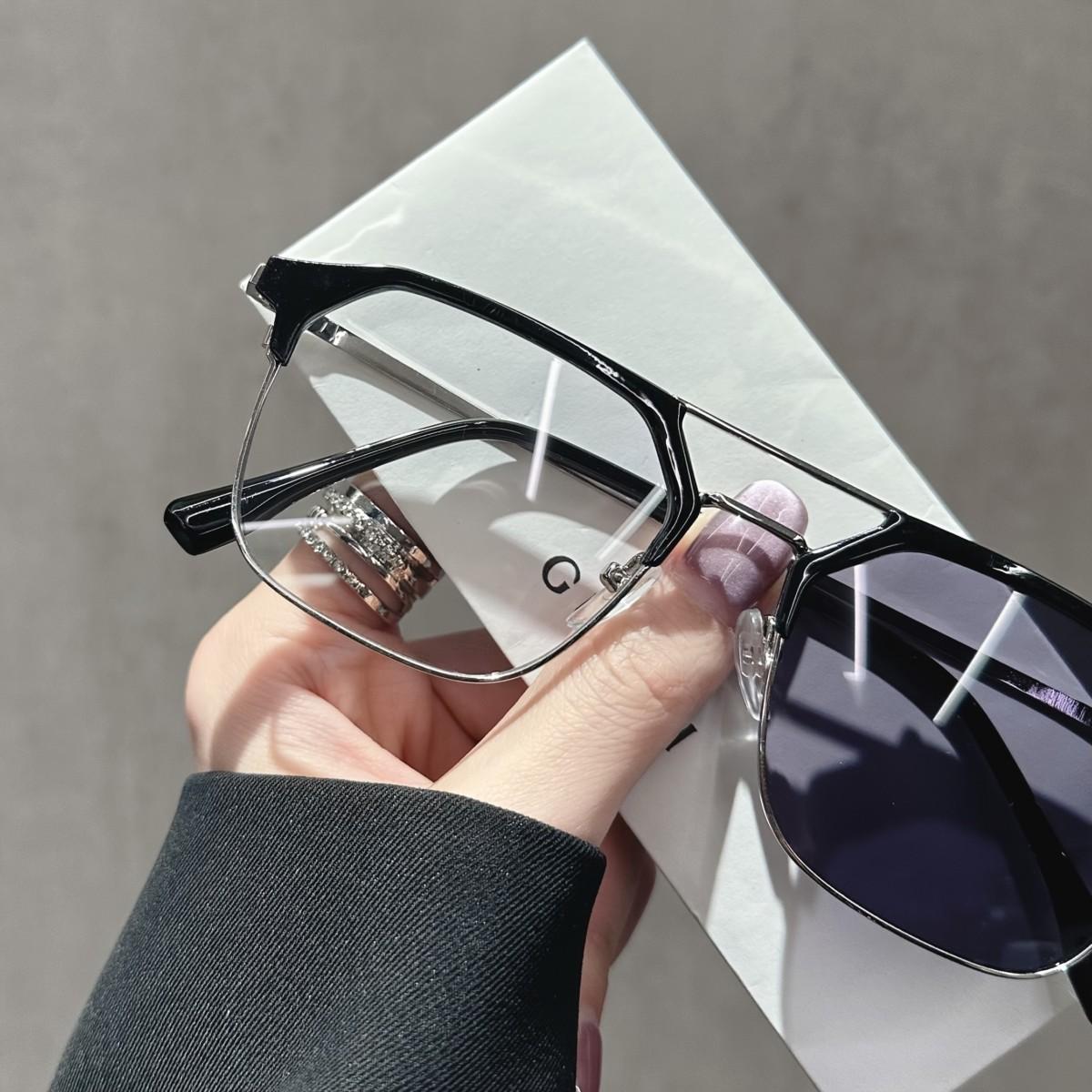 1 Pair of Y2K Style Unisex Square Frame Photochromic Glasses, Semi-rimless Light-sensitive Tinting Glasses, Men's Brow Frame, Multifunctional Casual Eyewear