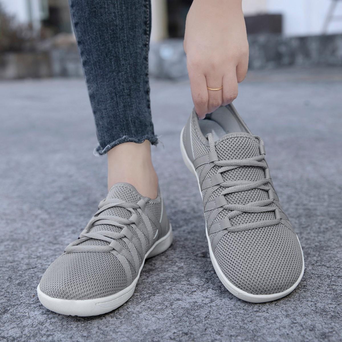 Women's Barefoot Style Zero Drop Non Slip Sneakers Wide Toe Box Slip On Low Top Casual Trainers for Beach Outdoor Running Walking Lightweight Flexible Comfort Fit Shoes