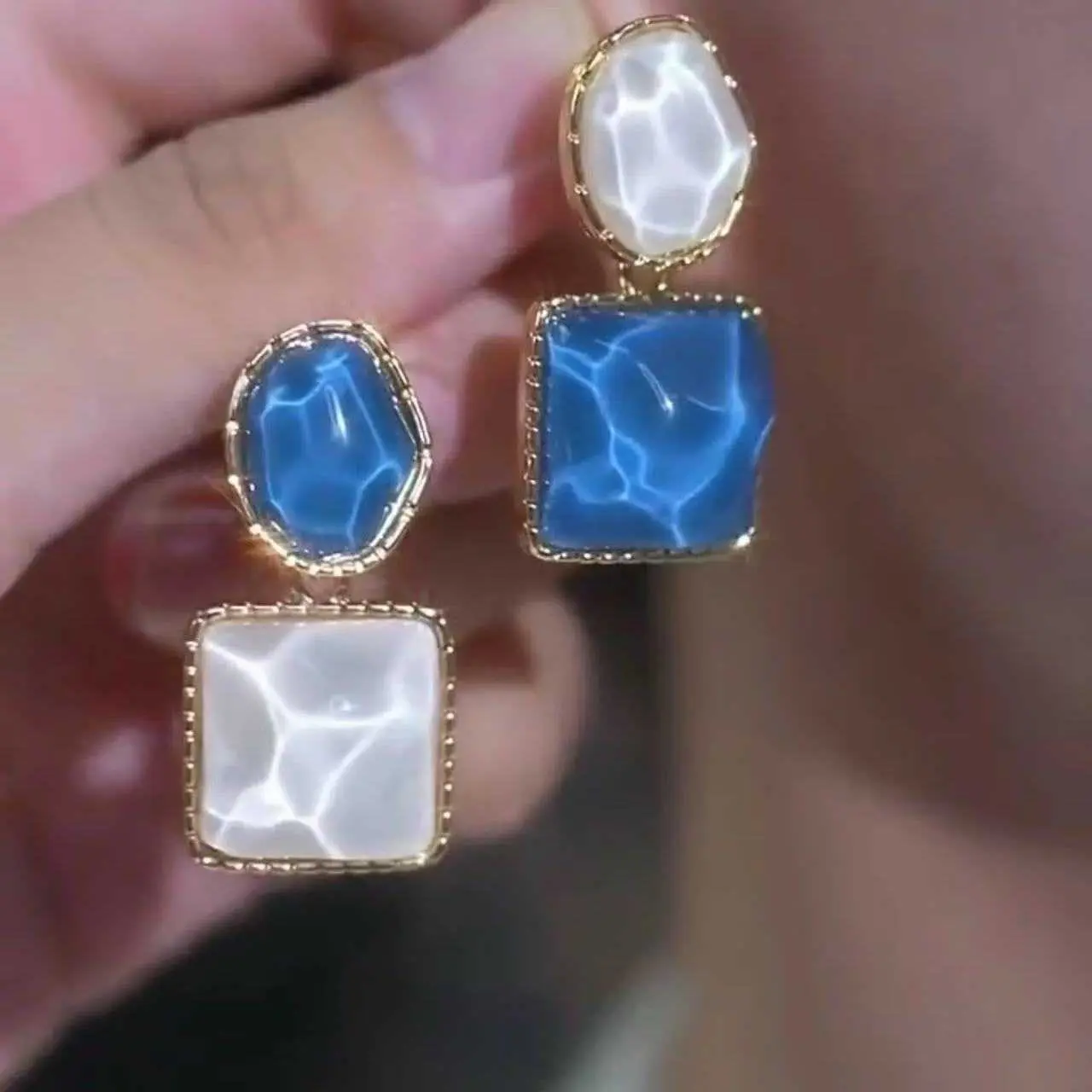 Asymmetric Blue 2024 Earrings with Niche Design Unique Stud Earrings Premium Drop Earrings Exaggerated Ear Jewelry for Women DL260804E06