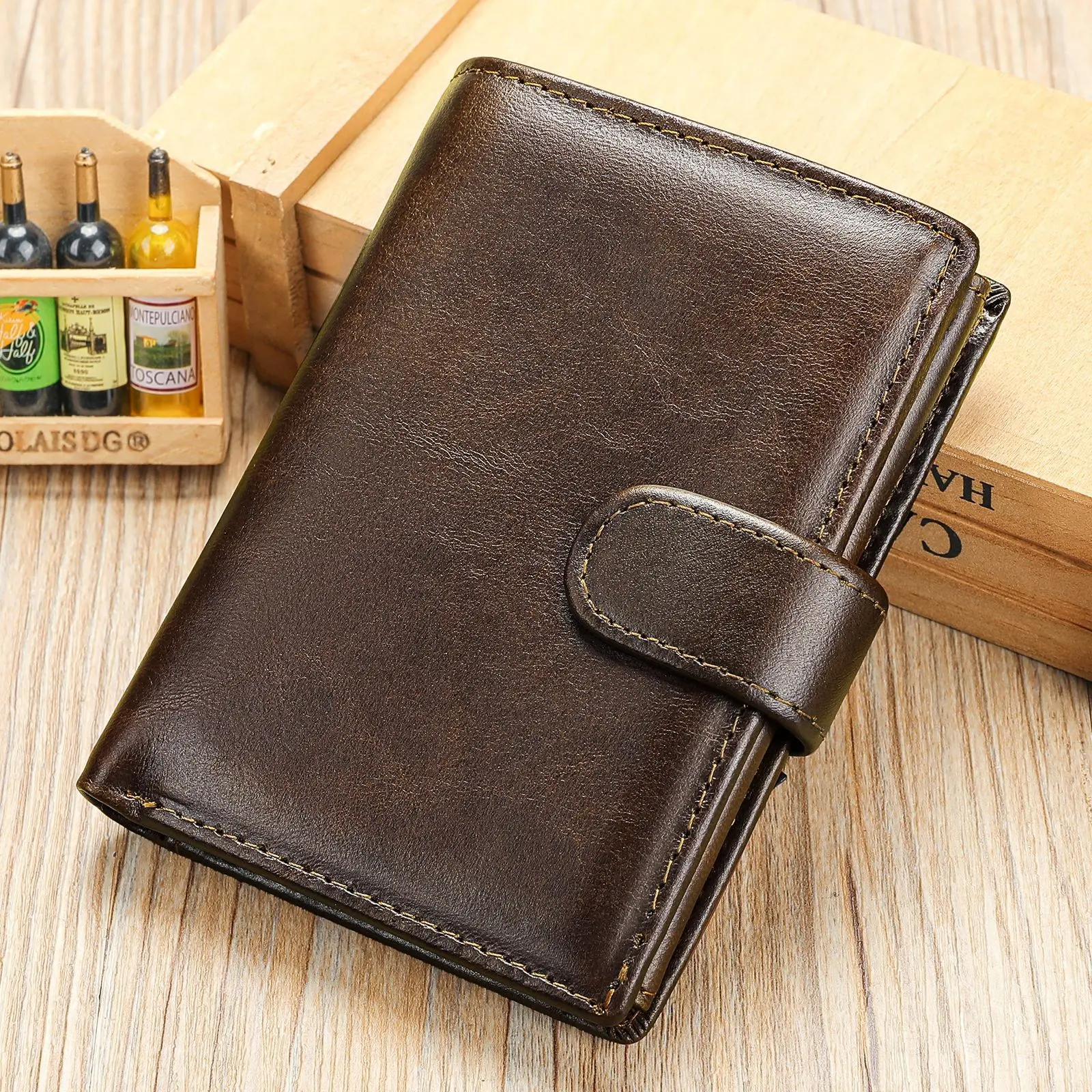 Leather Wallet for Men, Vintage Style RFID Blocking Card Holder, Large Capacity Coin Purse, Casual Retro Design, Secure Payment Protection