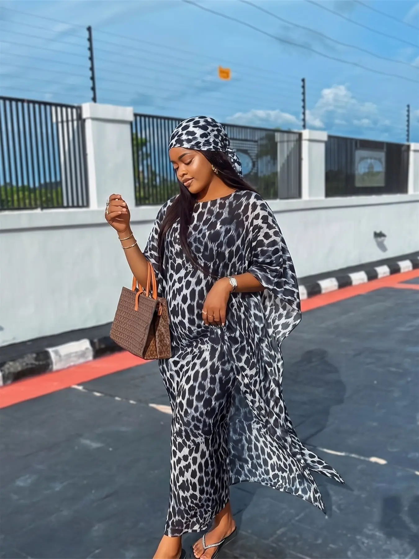 Women's Leopard Print Fashion Shawl Wrap and Scarf Set, Beach Vacation Elegant Casual, Fashion Accessories for Women, Stylish Animal Stripe Design