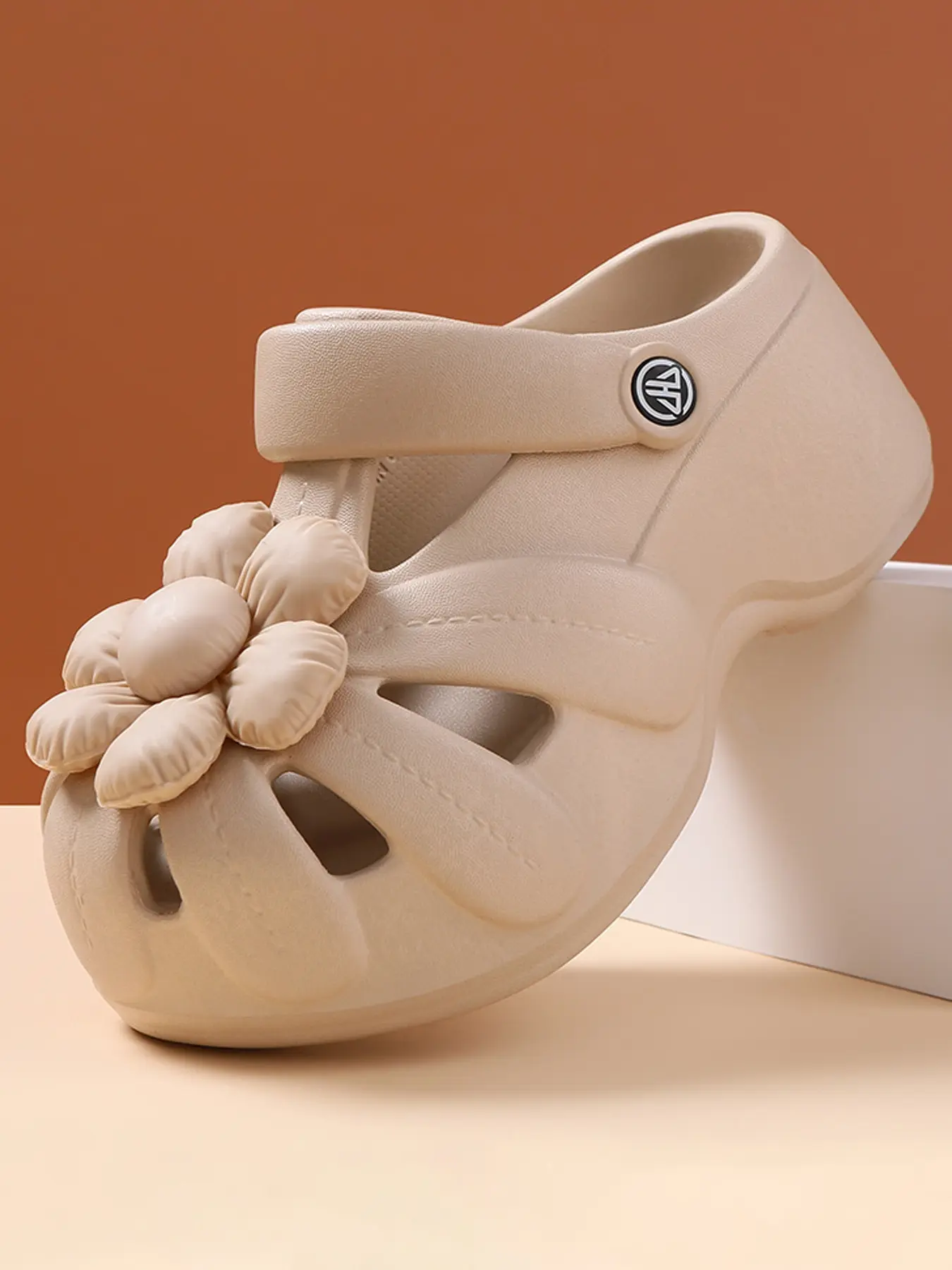 Cute Women Floral Platform Hollow Clogs Breathable Adjustable Rotatable Strap Quick Dry Non Slip Outdoor Casual Slippers