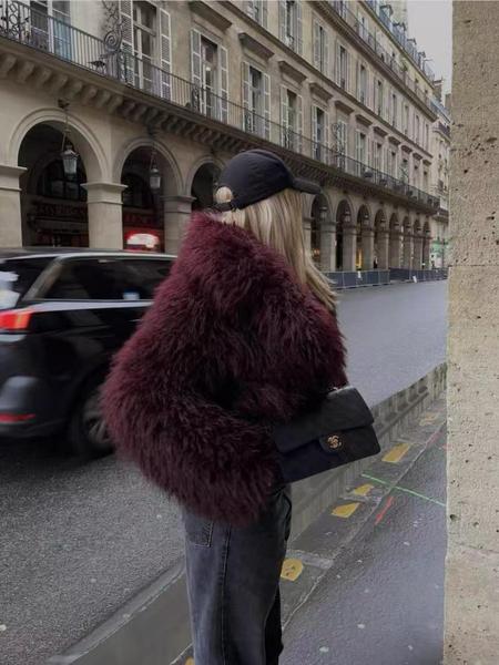 Women's Faux Fur Short Coat, Warm Loose Fit Winter Jacket, High-End Look, New Trendy Design, Perfect for Cold Weather