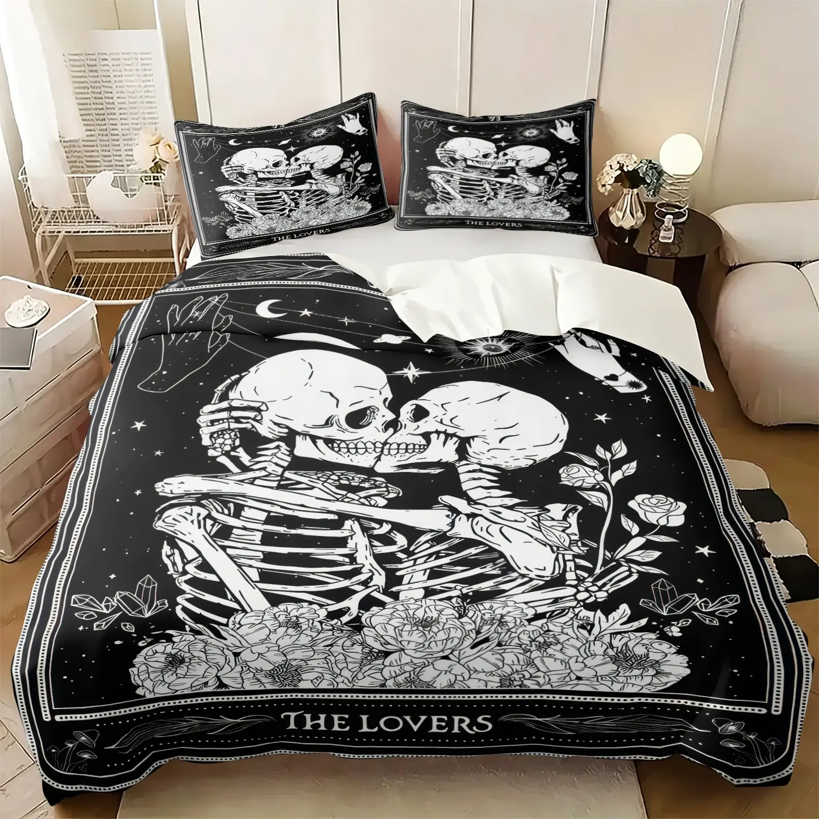 Gothic Lovers Tarot Skull Print Duvet Cover Set, Includes 1-2 Pillowcases, Kissing Skeleton Rose Star Bedding, Black Gothic Couple Neutral Bed Set, Anti-Wrinkle Breathable Fabric, Occult Man Cave Decor, Dark Tattoo Art Lover Gift