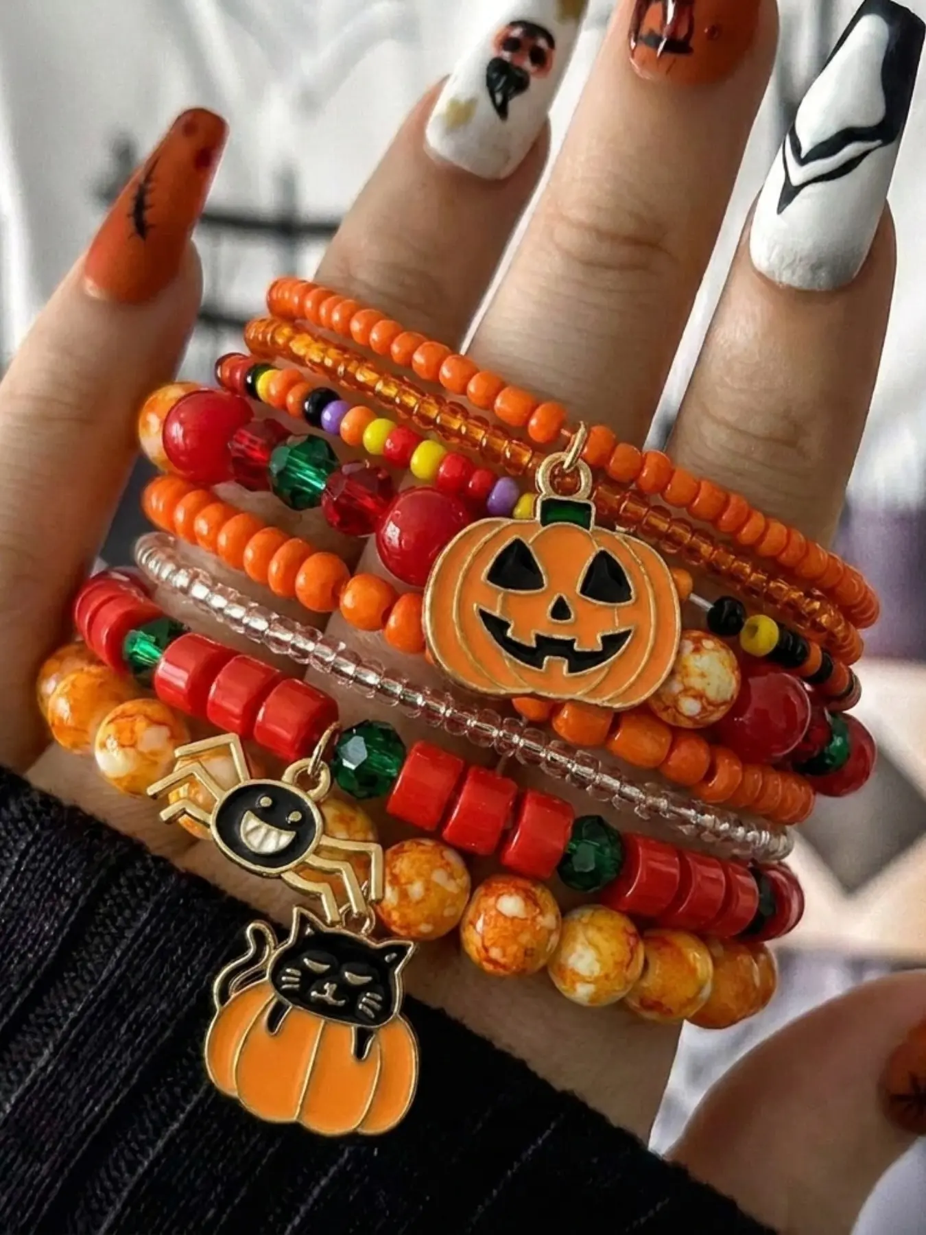 6Pcs/7pcs Halloween Stackable Beaded Bracelet Set Orange Green Red Pumpkin Ghost Spider Web Witch Hat Charm Stretch Bead Bracelets Women Fall Holiday Party Jewelry