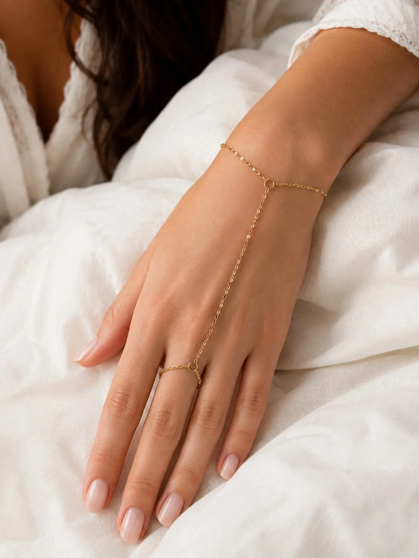 Gold and Silver Tone Lip-Shaped Link Hand Chain Bracelet with Finger Ring, Adjustable One-Piece Hand Jewelry for Women, Party, Date Night and Everyday Wear, Elegant Bangle Bracelet