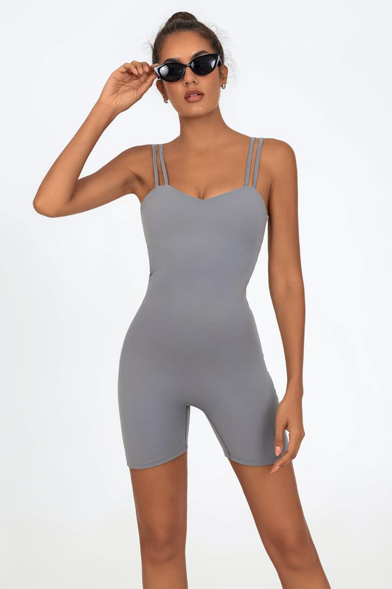 Women's low-cut sexy yoga jumpsuit, breathable and quick-drying, with a beautiful back and cross-strap design to lift the buttocks, suitable for running, yoga, and fitness