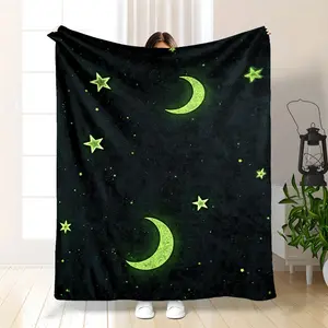 1Pc Fluffy Blanket, Cartoon Joyful Face Print White Throw Blanket, White Blanket Barefoot Dream Blanket, Throw Blanket For Sofa, Winter Warm Blanket, Living Room Bedroom Decoration, Nap Camping Multi-Functional Blanket Blanket, Bed Blanket, Christmas