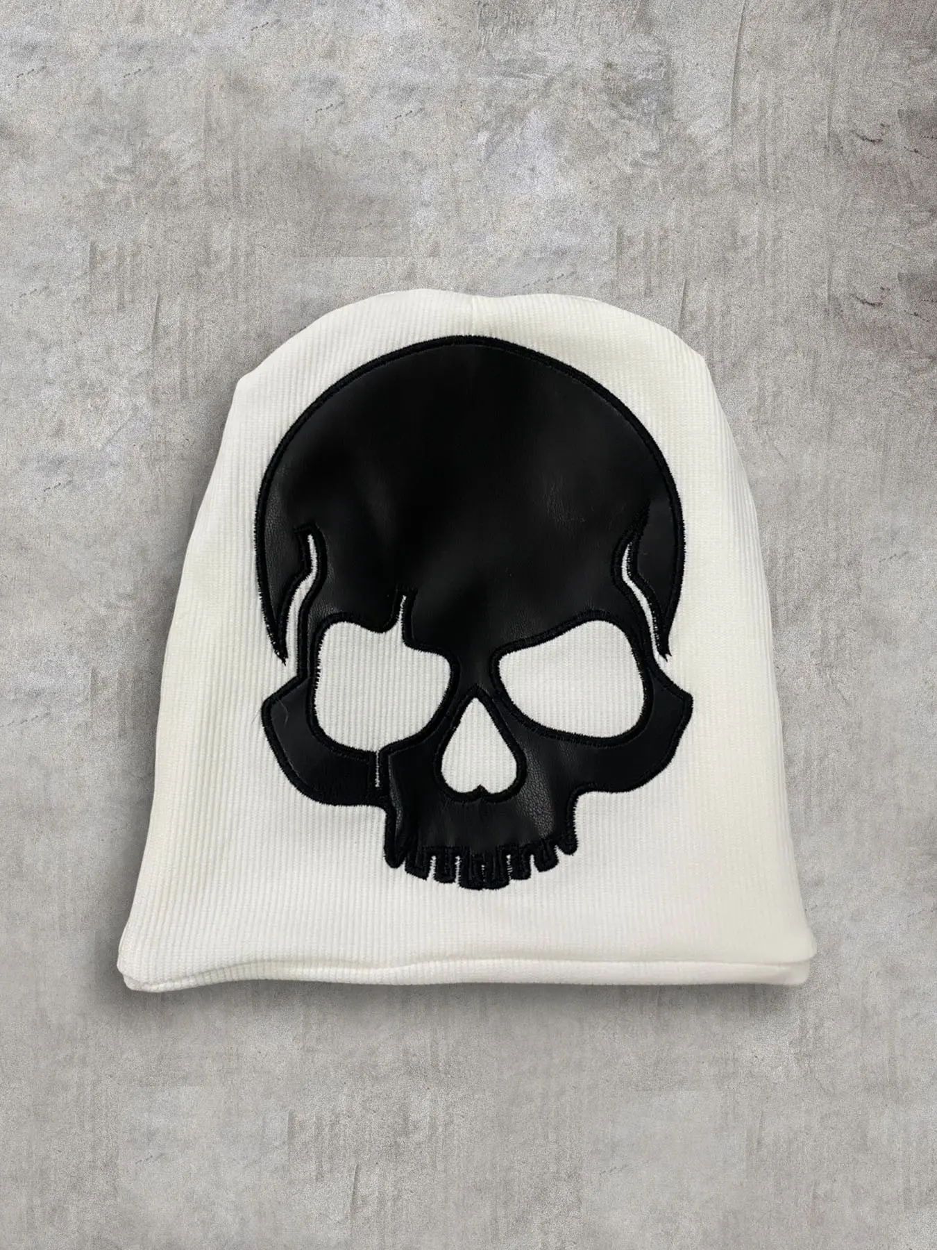 Personalized hip-hop leather skull patch pullover hat for autumn and winter, cold proof hat for both men and women