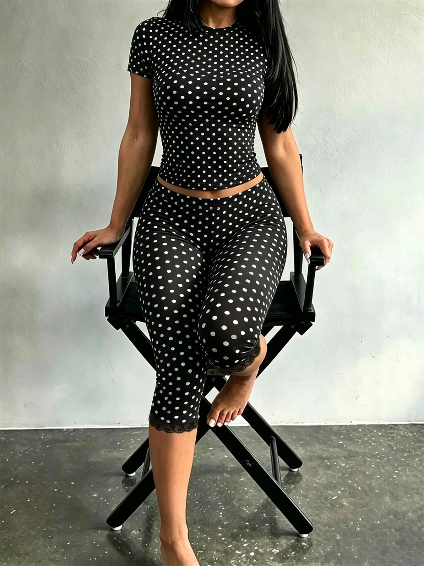 Polka Dot Short Sleeve Crop Top Lace Trim Capri Pants 2 Piece Matching Outfit, High Stretch Body-fitting Soft Sleepwear Co-ord, Classy Loungewear Set Autumn Outfits Women Women Clothes, Skin-friendly Slim-Fit Casual Set
