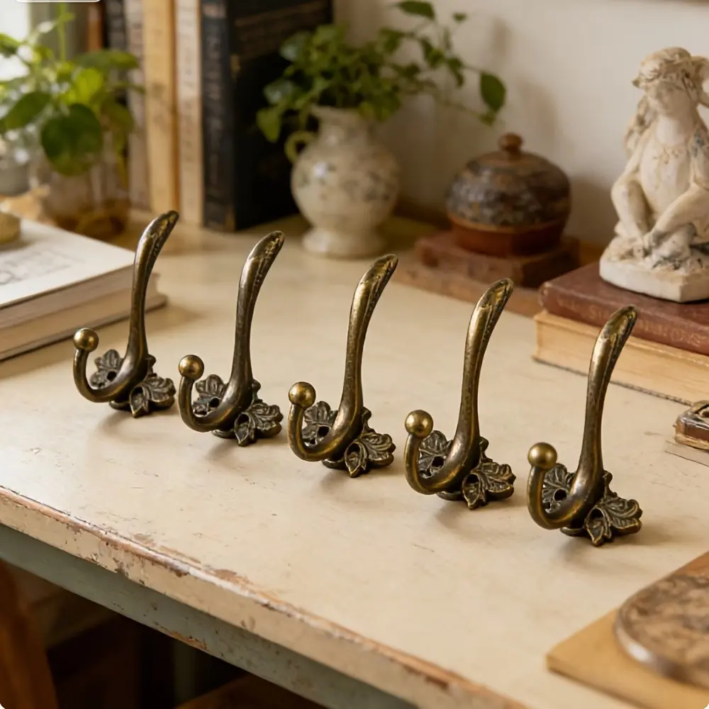 4pcs Vintage Butterfly Pattern Over-The-Door Hooks, American Country Style Metal Coat Hooks, Wall or Door Mount, for Clothes, Keys, Backpacks
