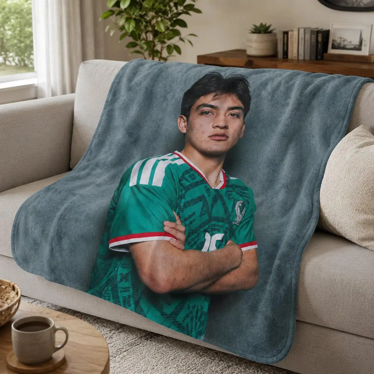 Gilberto Mora Mexico Soccer Flannel Throw Blanket, cooling blankets cooling blanket blankets quince bedding, Football Player Portrait Soft Cozy Plush Fleece Blanket Lightweight Warm Couch Sofa Bedroom Decor Holiday Birthday Gift For Kids Teens Adult Socce