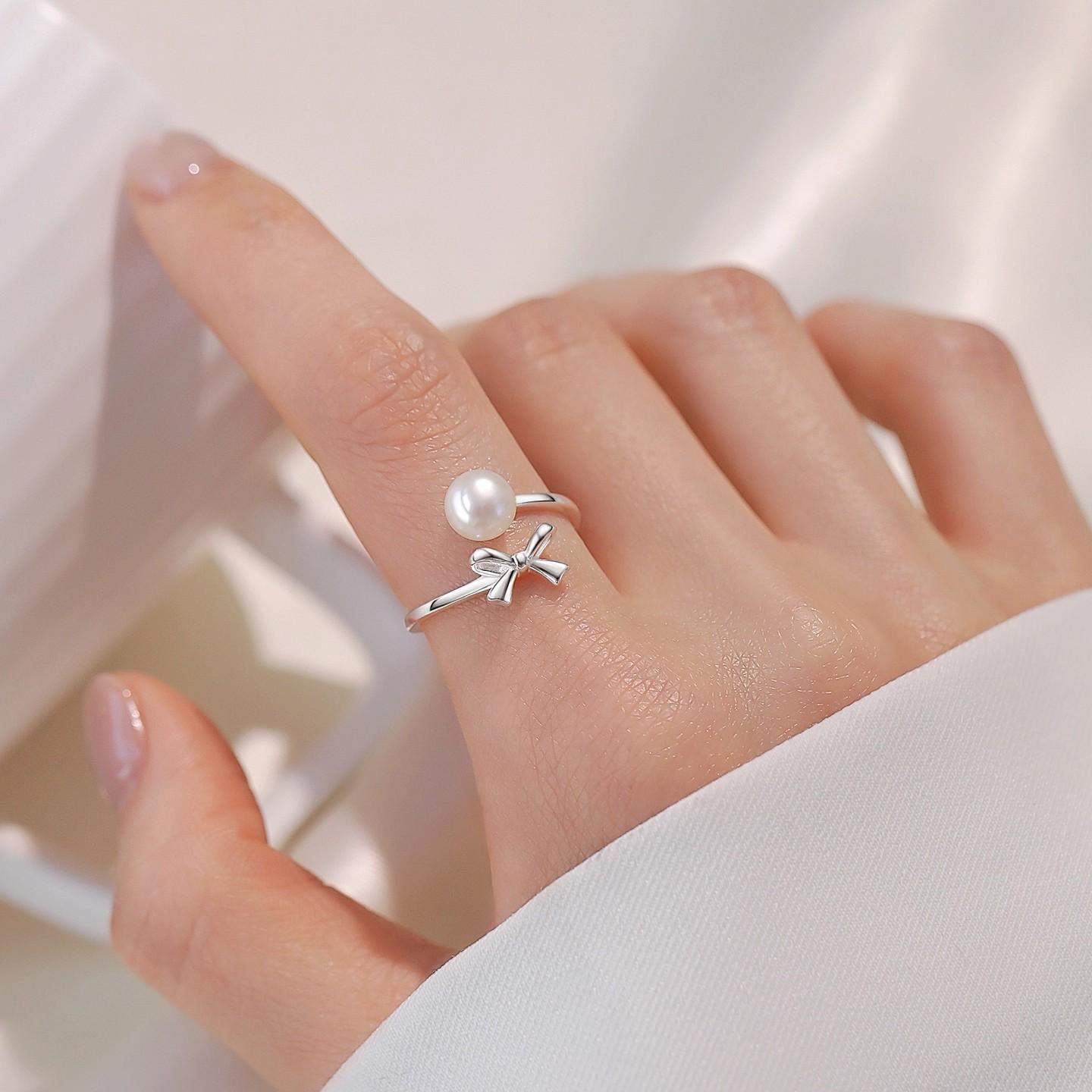 Women's Light Luxury Bowknot Pearl Ring, Open Band, Minimalist & Premium Index Finger Ring