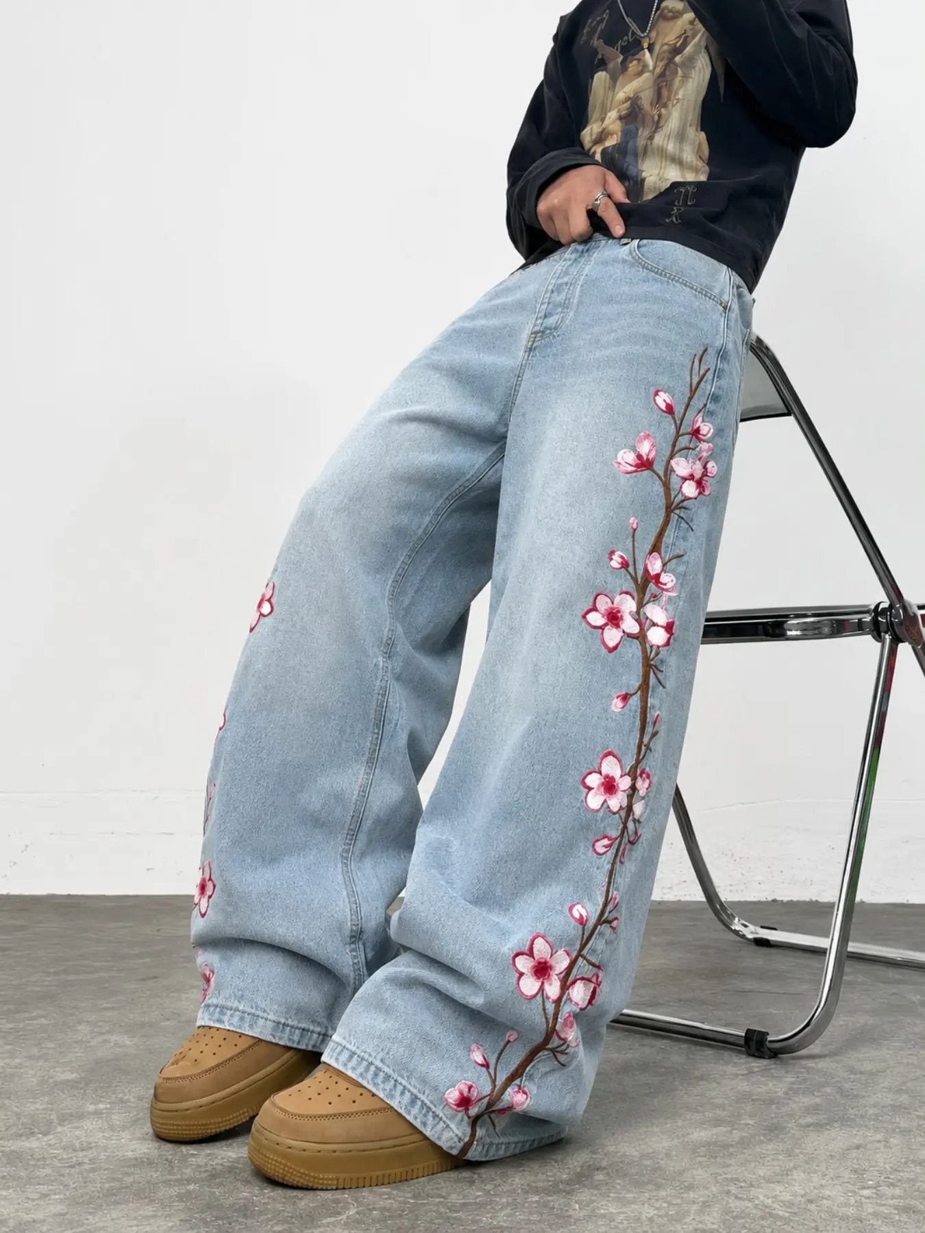 American Style Vintage Floral Embroidered Denim Jeans, Trendy Loose Fit Wide Leg Pants, Cherry Blossom Pattern, Casual Daily Wear, All Seasons