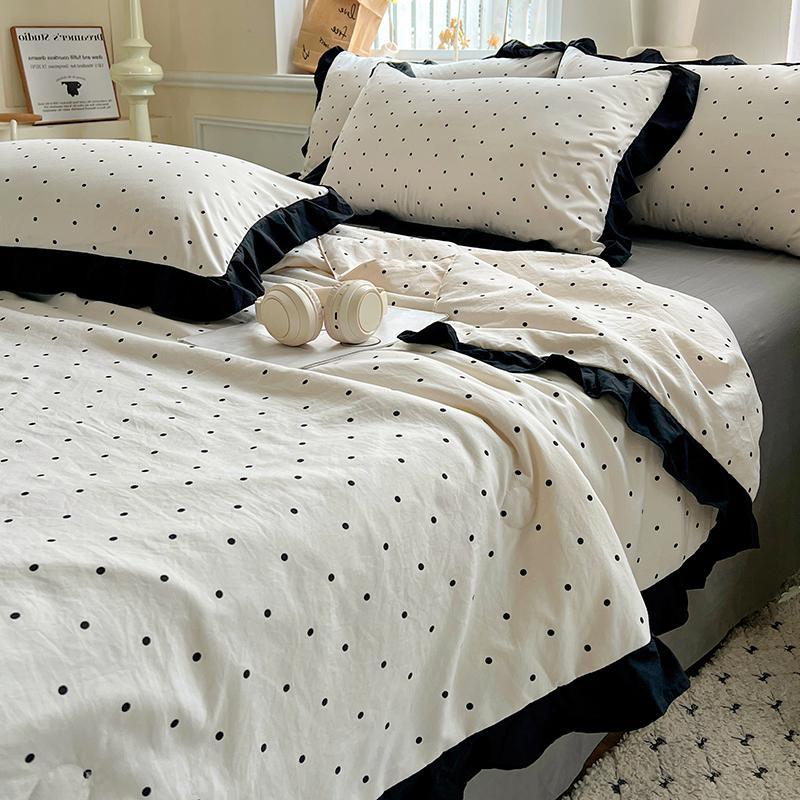 Lightweight Summer Quilt, French Style Dot Design, Soft Breathable Comforter, Ideal for Bedroom & Guest Room