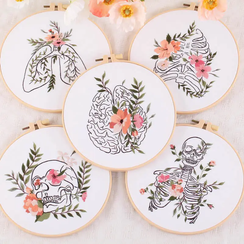 DIY Floral Embroidery Kit for Beginners, Suzhou Style Cross Stitching Craft Set for All Seasons Creative Activity with Printed Fabric & Hoop