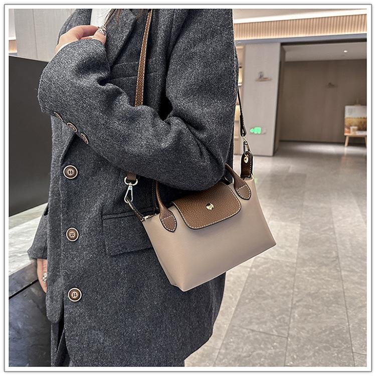 BIGWIG Nylon Mini Dumpling Bag, Waterproof Mini Coin Purse, Shoulder Bag, Crossbody Bag, Handbag, Versatile Daily Bag, Retro Style Bag, Soft Collapsed Shoulder Bag