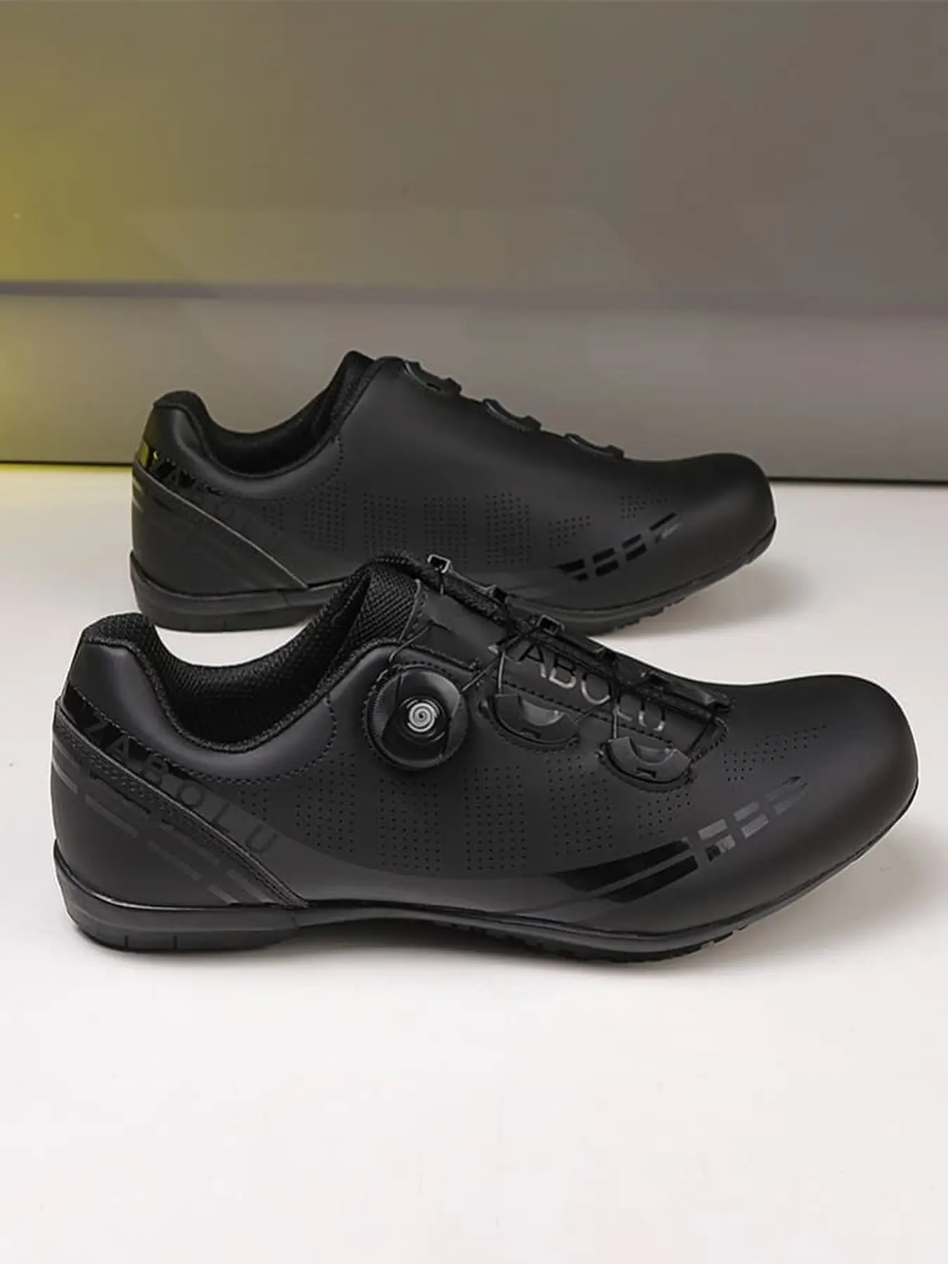 Men Women Road Racing Lock Shoes Rotary Buckle Breathable Perforated Upper Tough Hard Outsole For Long Ride Gear