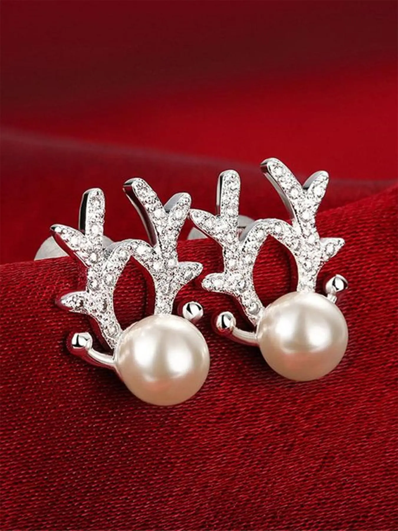 Faux Pearl & Rhinestone Decorated Deer Design Stud Earrings, Elegant Jewelry for Women for Party, Daily Clothing Decor, Trendy All-match & Exquisite Jewelry for Gift