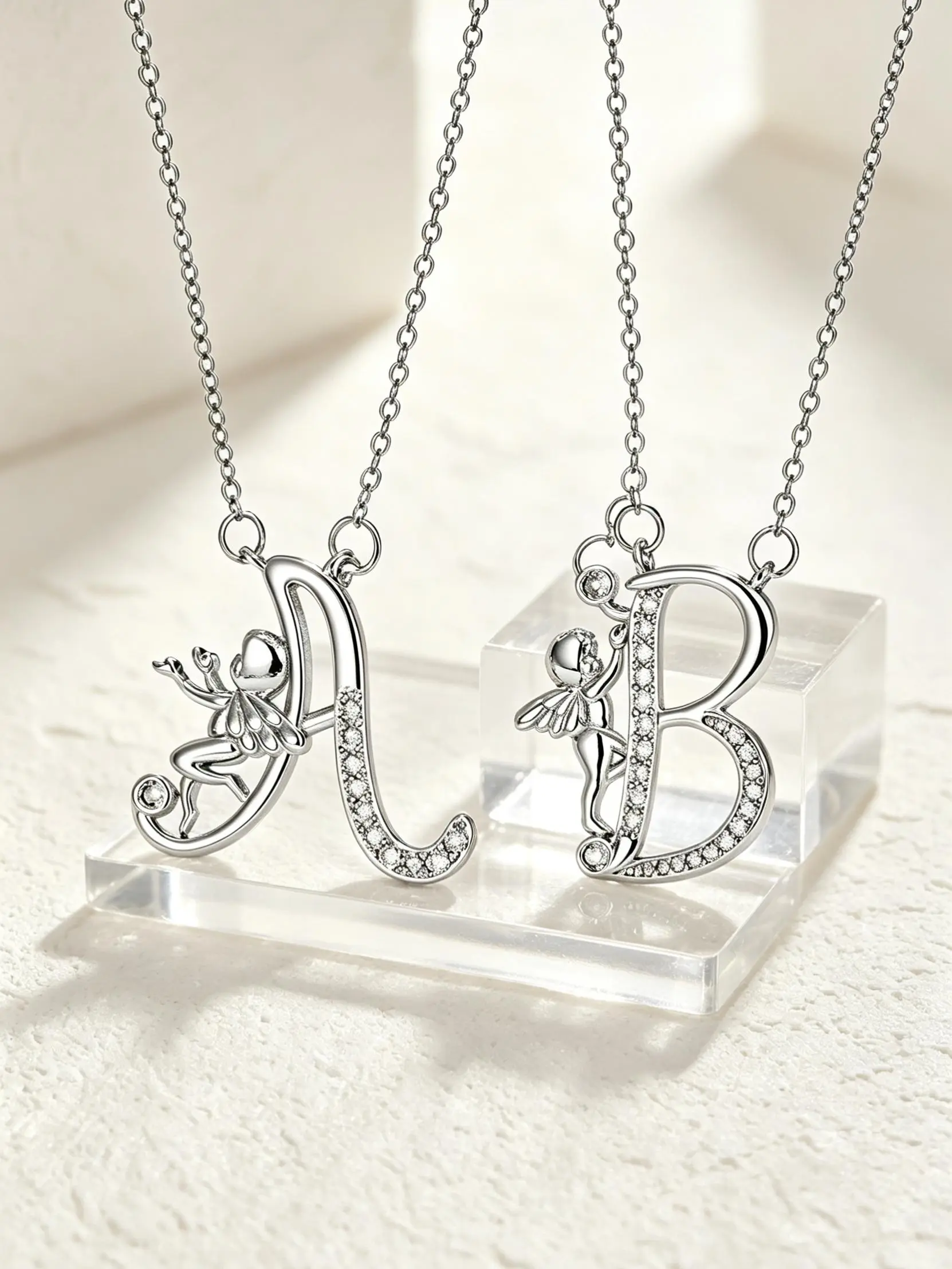 Silver Color 26 Letter Wings Angel Pendant Necklace, Rhinestone Design, Elegant Fashion Jewelry, Perfect Gift for Women, Alphabet Letter Necklace