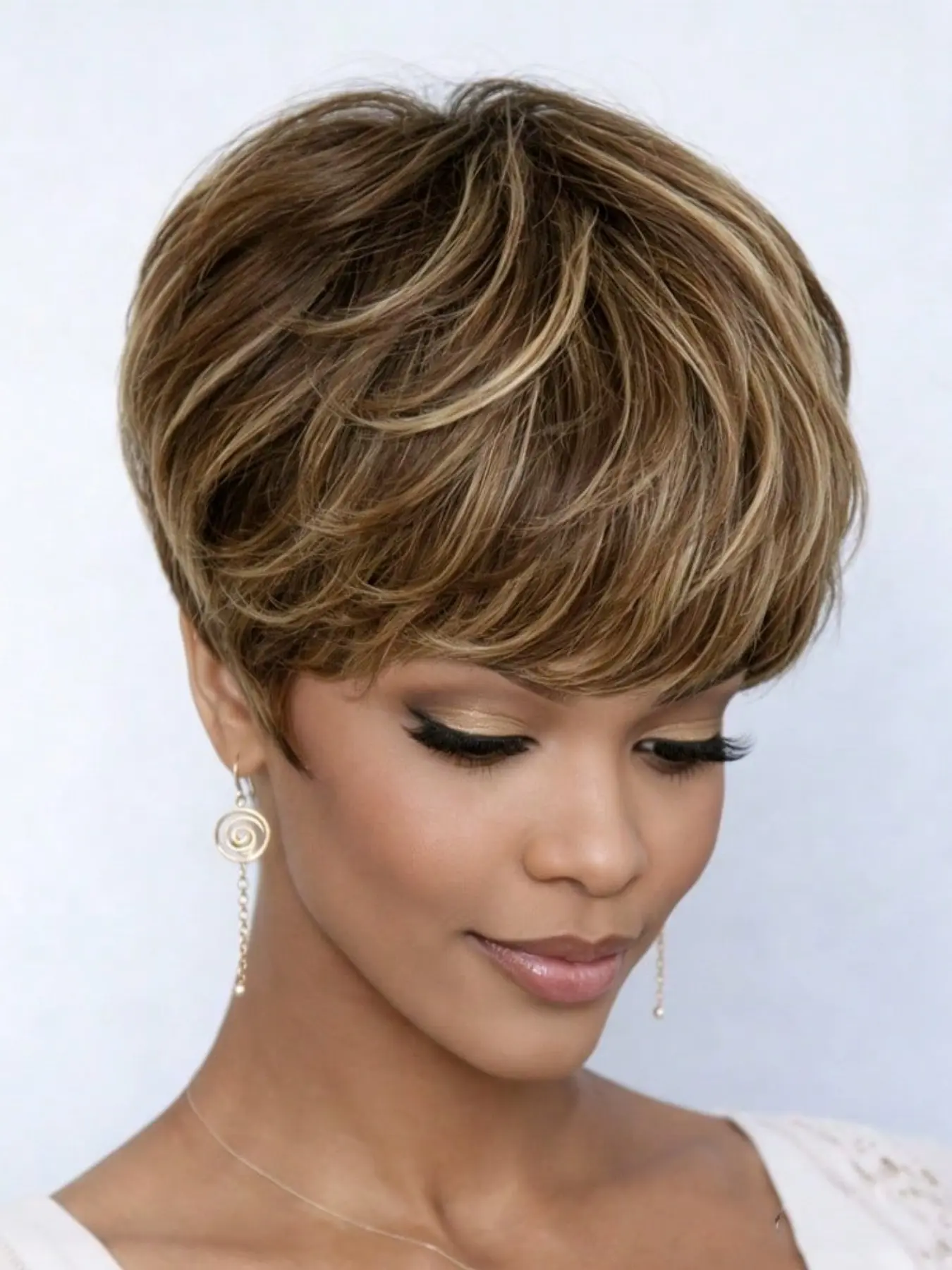 Human Hair Wig Short Straight Layered Hair for Women, Casual Style, No Bangs, Curly Texture, Highlight P4/27 Color