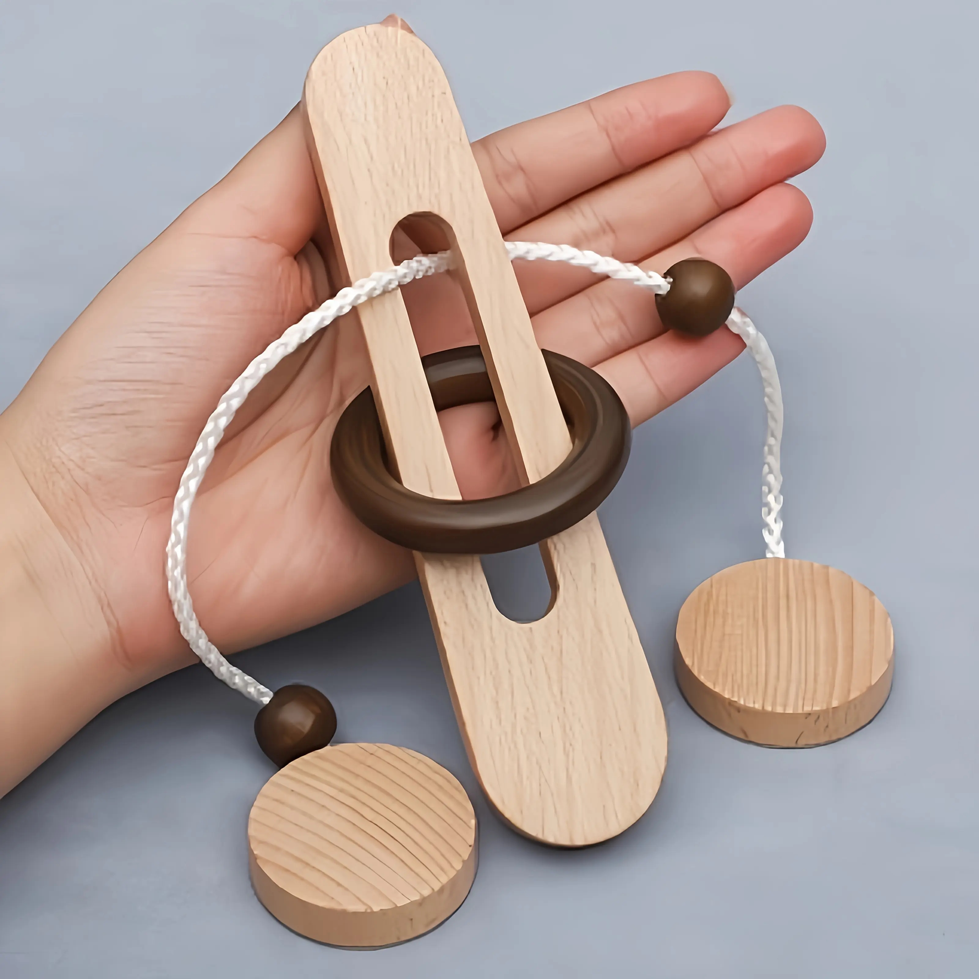 Wooden puzzle column to unlock ropes, spell brain lock Luban lock, 3D dismantling mind game, perfect for daily life, birthdays, anniversaries, hen parties, perfect party gifts!
