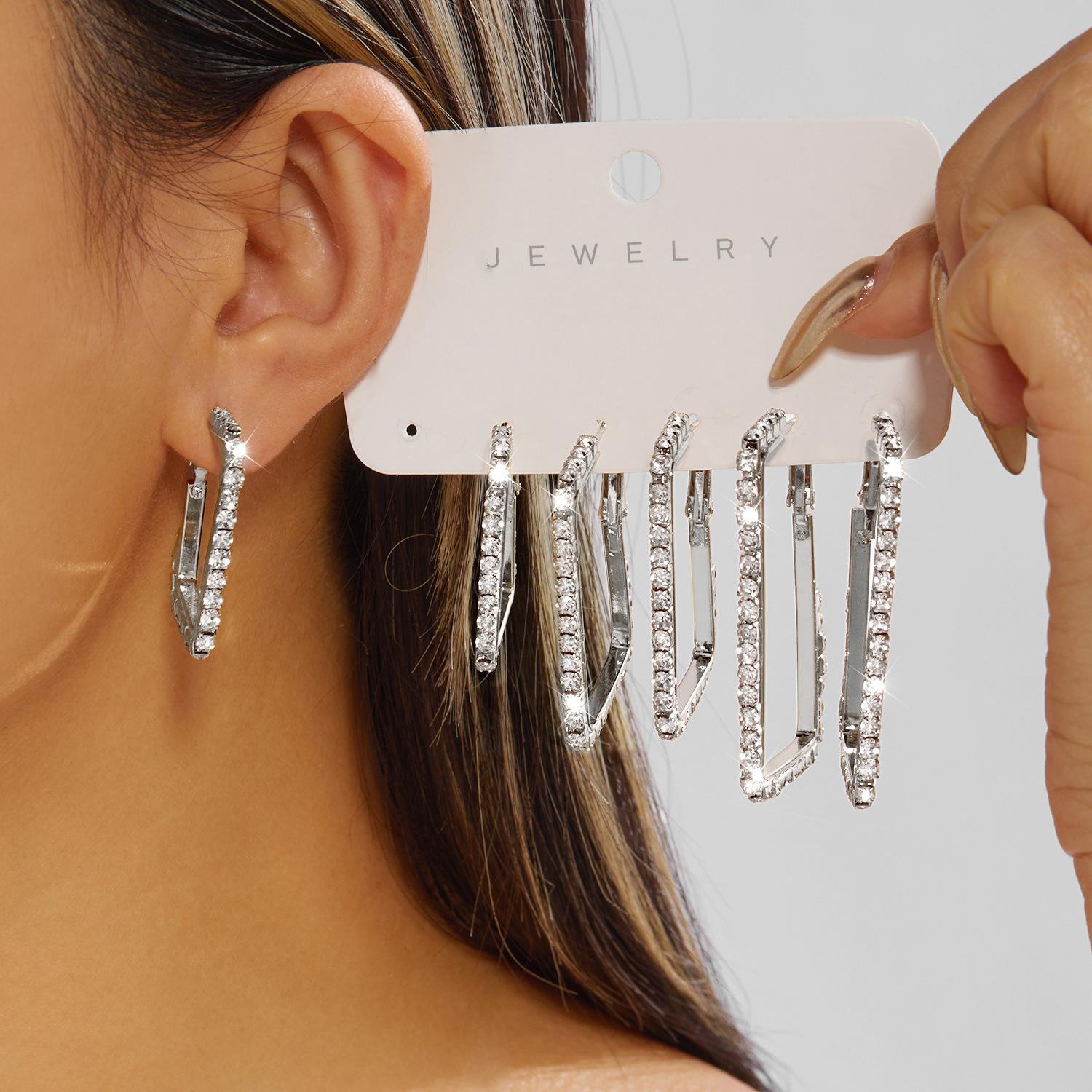 Elegant Rectangular Hoop Earrings Set for Women, Sparkling Rhinestone Geometric Studs, Versatile Fashion Jewelry, Perfect Gift Idea