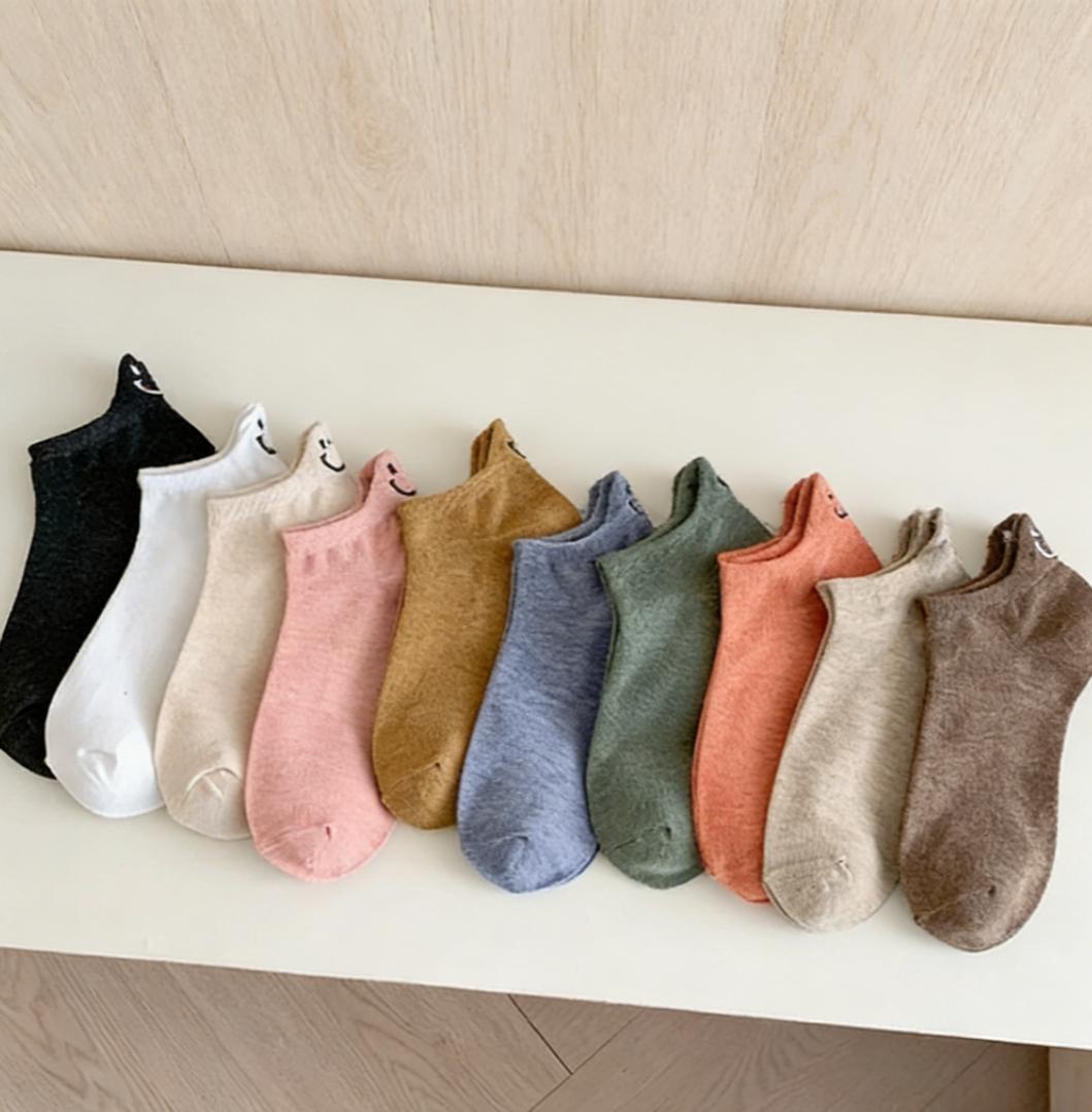 10 pairs of cotton sports socks with smiling face patterns - breathable and lightweight round-top socks, perfect for sports, outdoor activities and daily wear