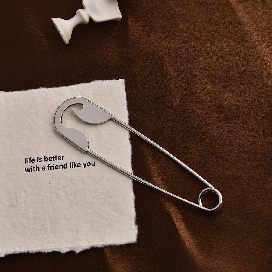 Exaggerated, simple, and creative bright silver metal hairpin, large size for thick hair, personalized accessory for the back of the head