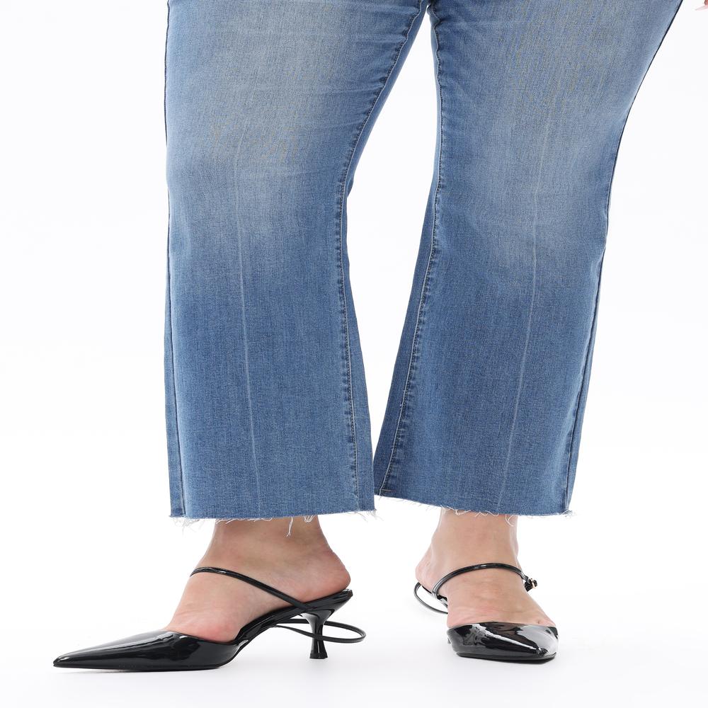 Retro Light Wash Flare Jeans for Curvy Women, Perfect High Waisted Bootcut Denim |   Must-Have Streetwear