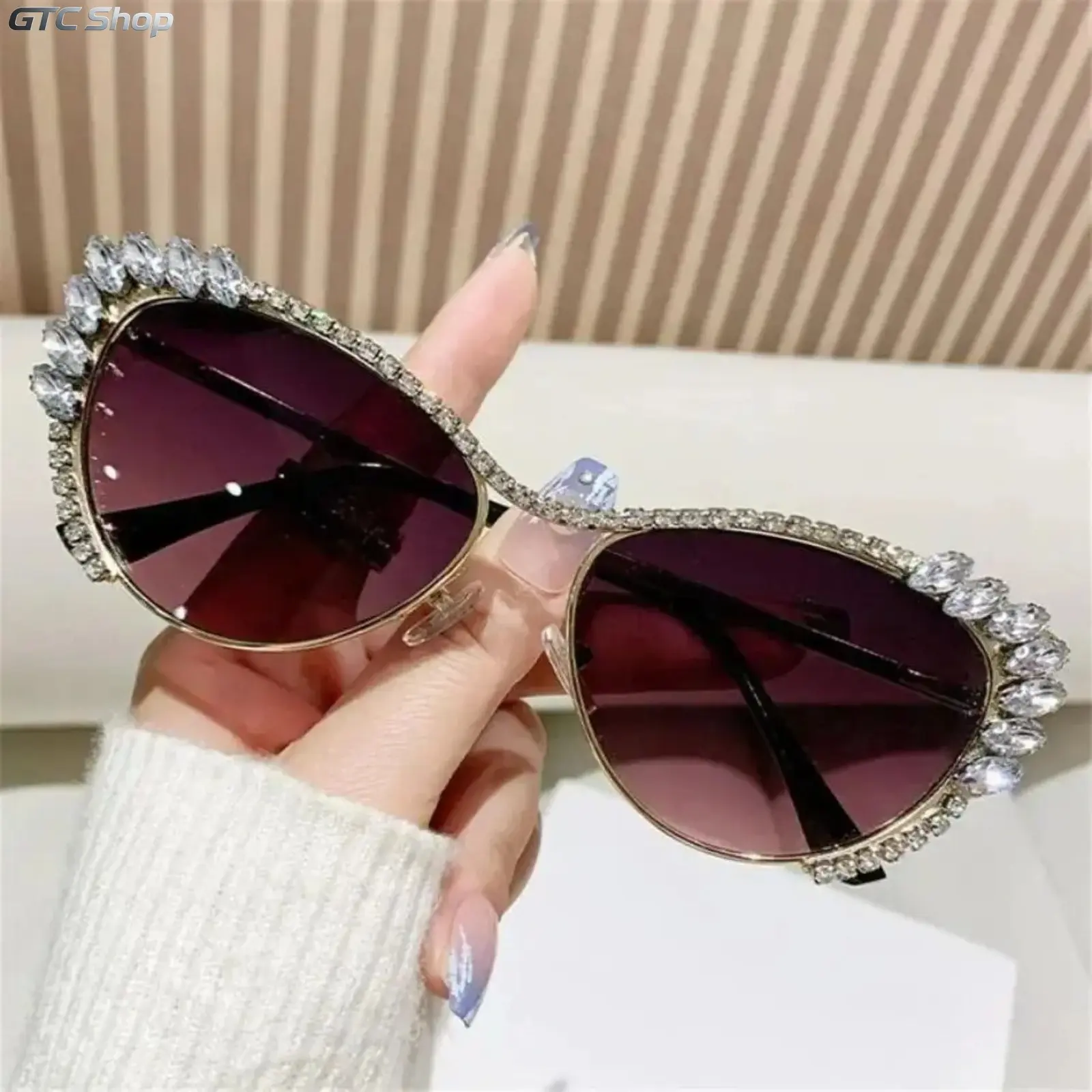 Unisex Y2K Cat Eye Eyewear, 2026 New Oversized Rhinestone Inlaid Frame, Durable UV400 Sun Protection Design, Comfortable Lightweight Fit, Versatile Party Costume Glasses for Events, Night Outings & Holiday Occasions