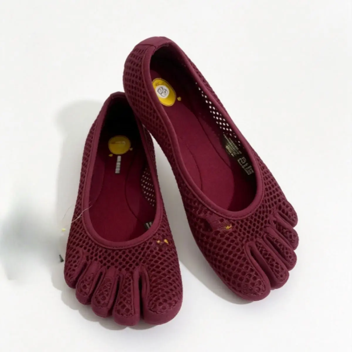 Minimal Five Toe Separated Barefoot Flat Shoes Cross Strap Secure Fit Thin Ground Feel Sole Lightweight Foldable Portable Footwear Indoor Exercise Beach Walk Daily Casual Multi Purpose Comfort Training Shoes