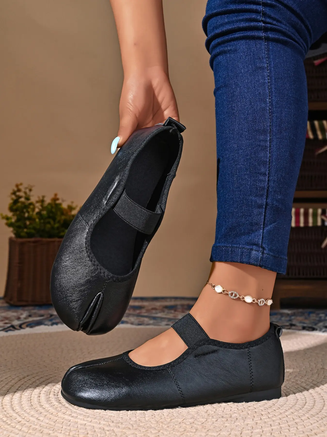 Vintage Elastic Strap Mary Jane Shoes, Soft Leather Low Heel, Casual Office Wear, Comfortable Flat Design, Women's Footwear