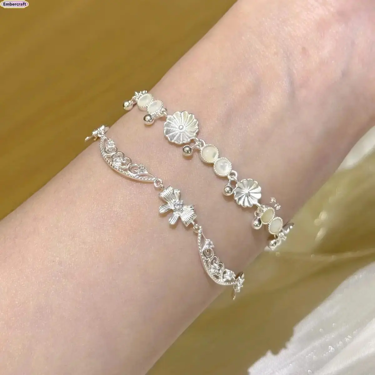 Women's 925 Silver Plated Lace Bow Bracelet - Sparkly Rhinestone Bangle, Trendy Female Adult Fashion Accessory for Office, Weekend Outfits & Gifting, Office Outfits Women, Wrist Bracelet, Bow Shape, Rhinestones, Bling Effect, Feminine Look