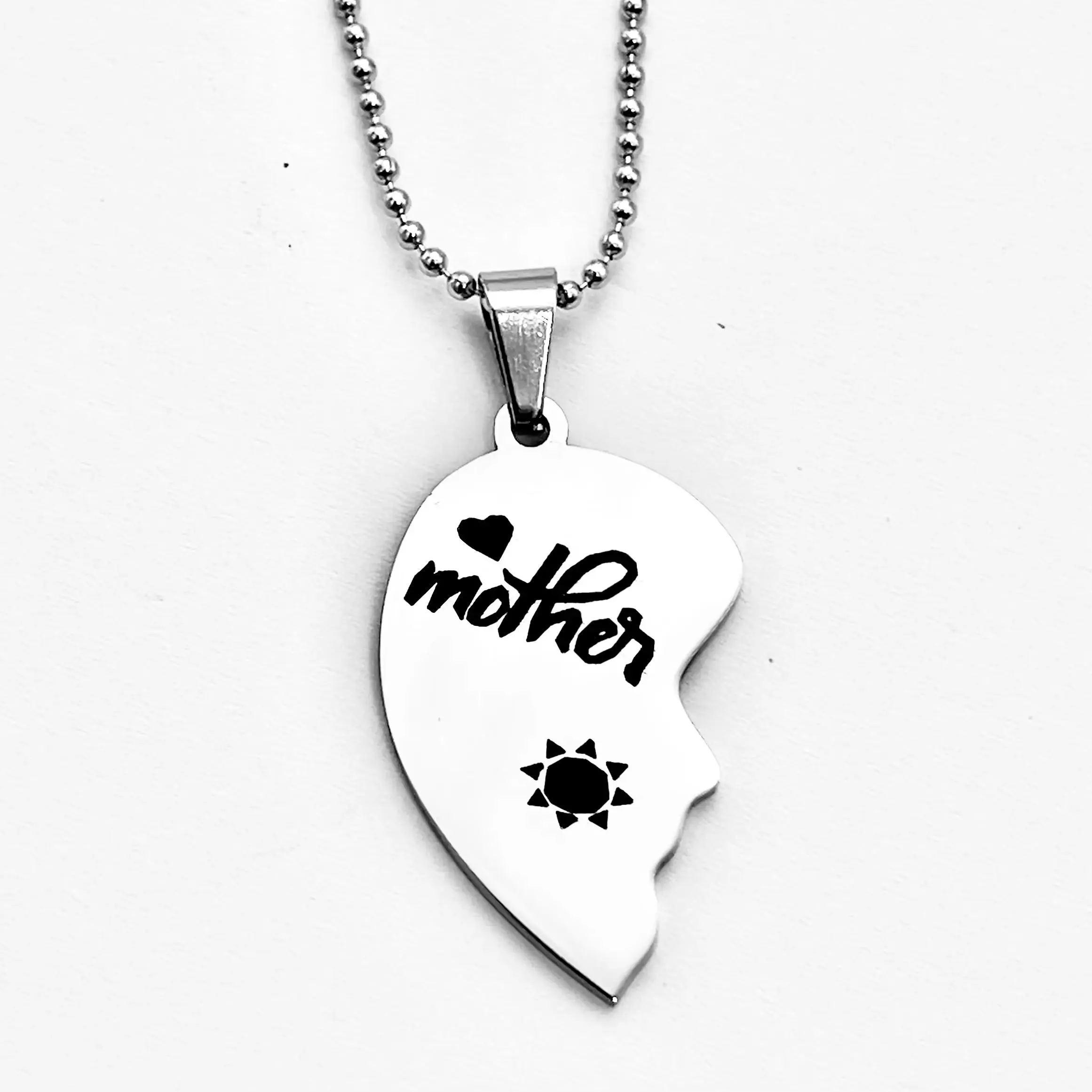 New Hot Selling Mother Daughter Son Heart Puzzle Pendant Necklace Stainless Steel Sun Moon Necklaces Mom Children Gift 2pcs