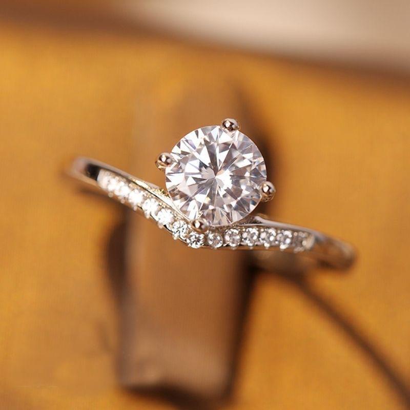 Women's Luxury 6-Prong CZ Ring, Copper High-End Fashion Band, Minimalist Couple Ring, Ideal Proposal & Wedding Gift for Holidays