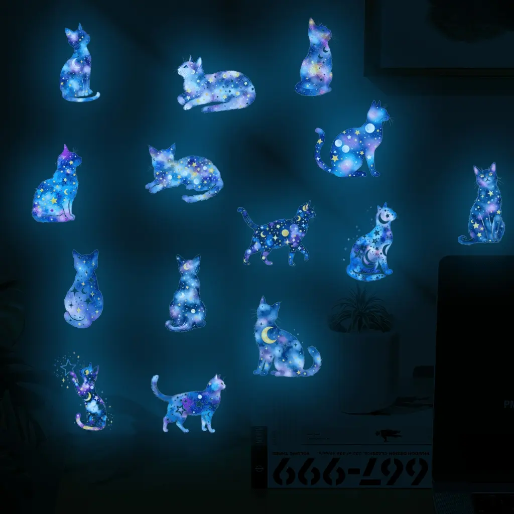 1 Set, 2 Pcs Starry Sky Cat Luminous Decorative Stickers in the Dark, Wall Art Stickers, self-adhesive and detachable PVC material, suitable for room decoration, wall wallpaper, bedroom decoration, wall decoration, home decoration