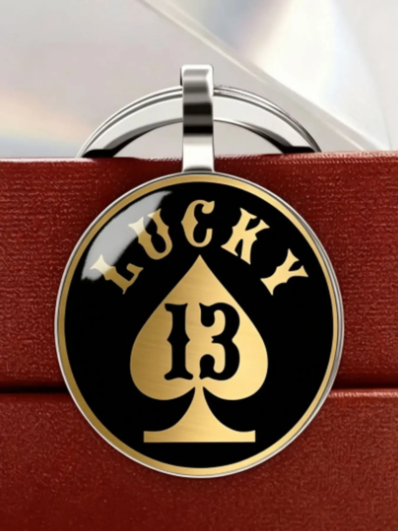 Vintage Lucky 13 Spade Pattern Zinc Alloy Keychain, Cool Keychains, Fashion Bag and Car Pendant, Halloween Christmas Gift, Unisex Casual Style