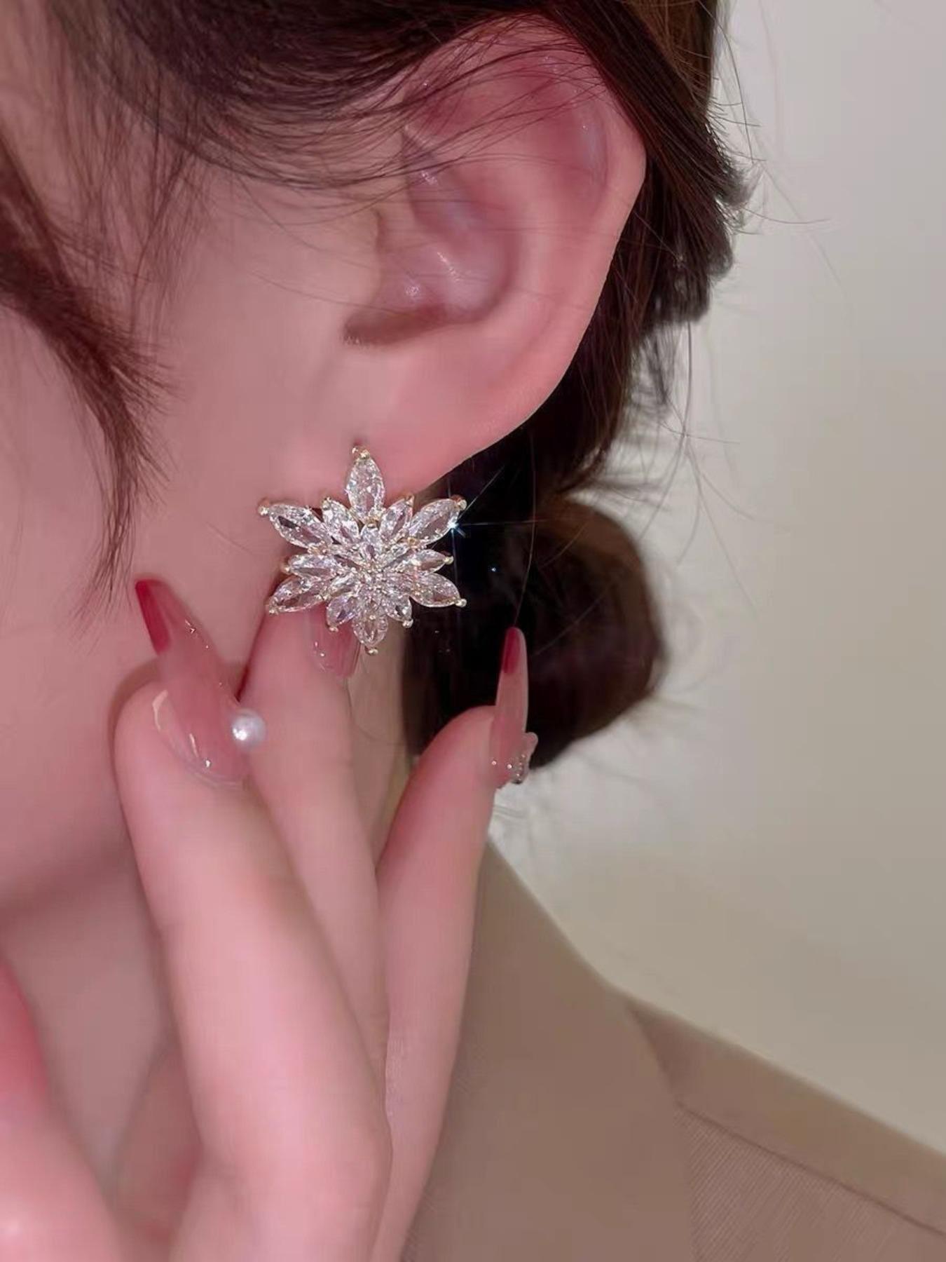 Snowflake Design Rhinestone Stud Earrings, Elegant Exquisite Jewelry for Women, Trendy Accessories for Party and Daily Life, High Quality Earrings