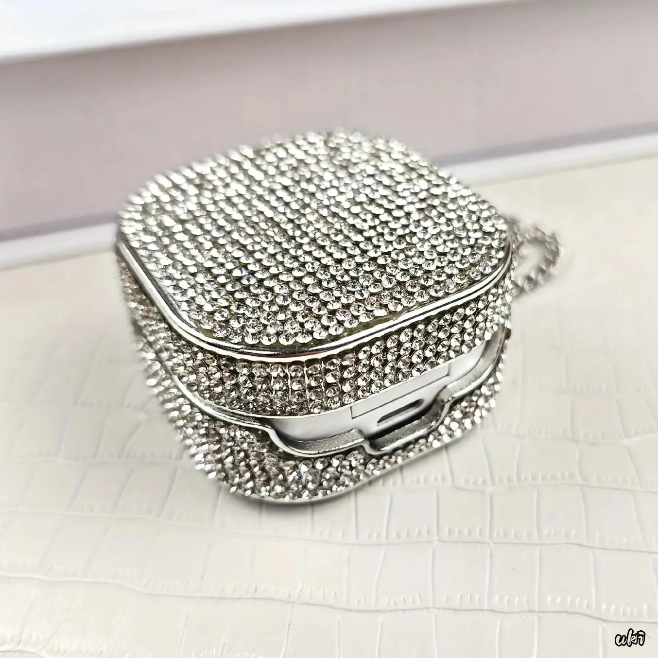 Sparkling Rhinestone Encrusted Earphone Case With Chain, Fashion Protective Cover Compatible For Galaxy Buds 2/2 Pro/Pro/Live/FE, Trendy Bluetooth Earbud Accessory