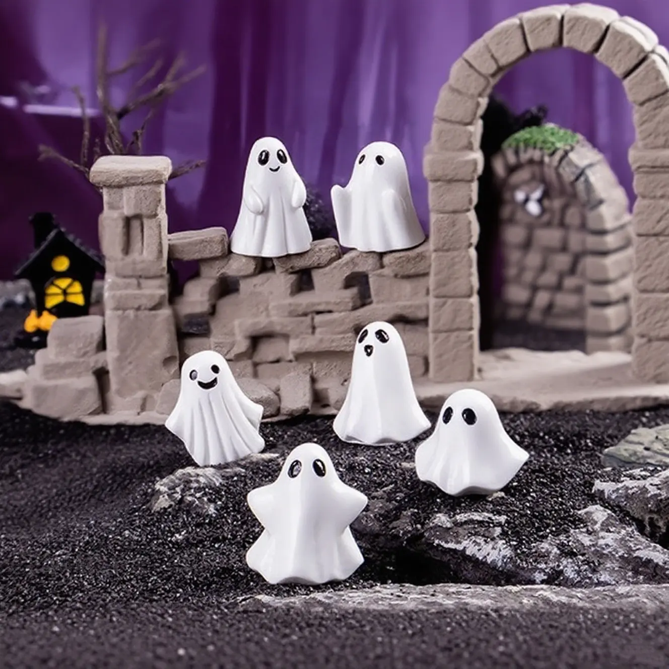 6PCS Halloween Floating Ghost Mini Figurine Beads, Cute White Ghost Ornaments, DIY Decor Accessories for Halloween Dollhouse, Potted Plants & Moss Bottle Micro‑Landscape, Car Interior Halloween Decor, Small Holiday Gift