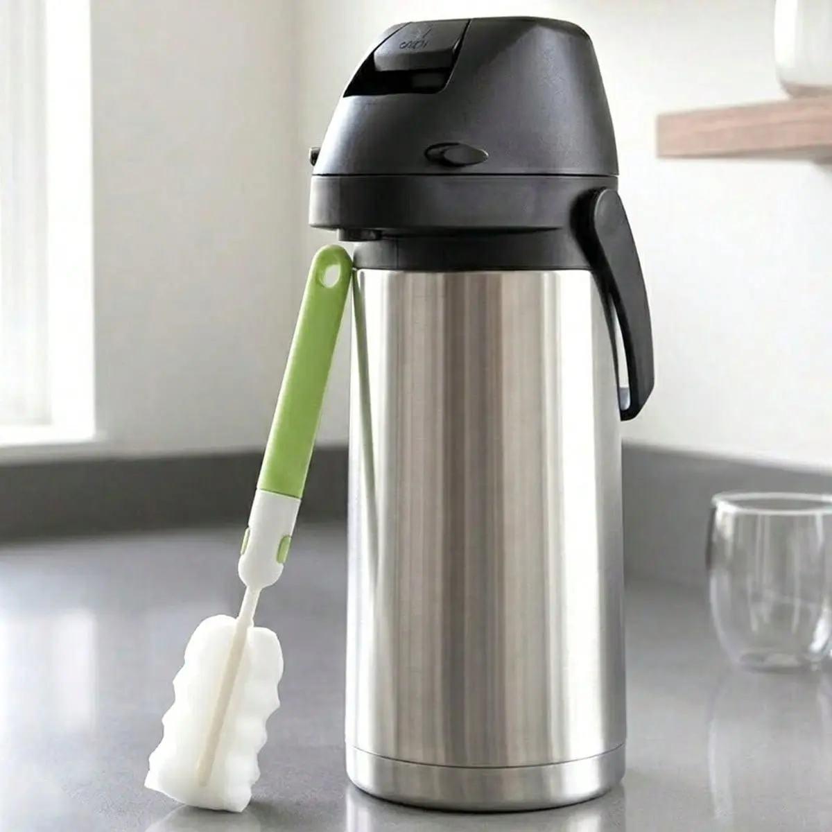 64oz Large Iced Tea/coffee Pitcher, Stainless Steel Cold Water Dispenser with Lid & Brush, Ideal for Juice, Coffee, Party Drinks