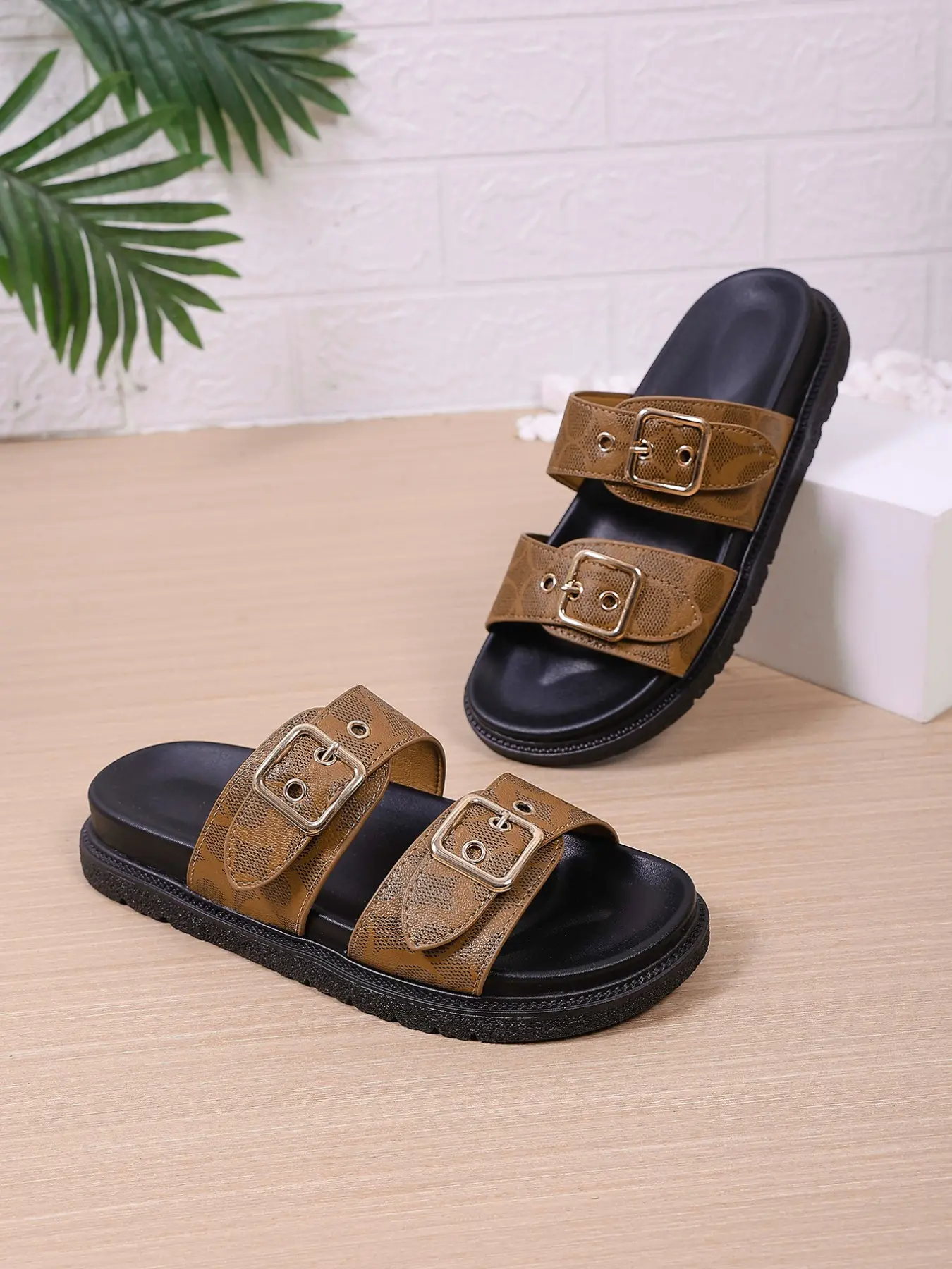 Women's Fashion Flat Sandals, Slip-On Comfortable Shoes, Casual Leopard Print, Adjustable Straps, Ideal for Travel and Beach, Flat Summer Sandals