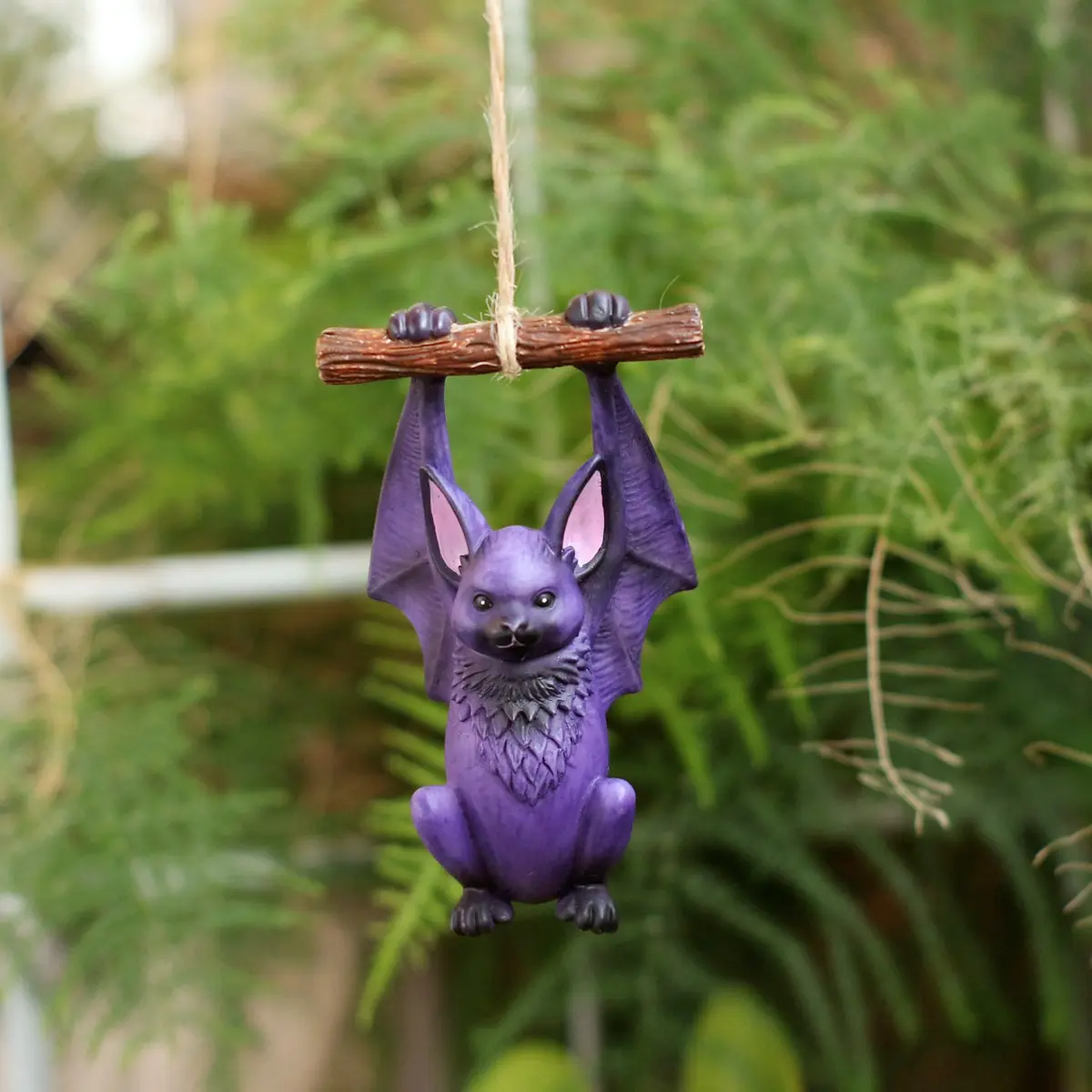 Purple Bat Swing Hanging Statue, Resin Garden Ornament, Outdoor Tree Hanging Decor, Halloween Yard Decoration