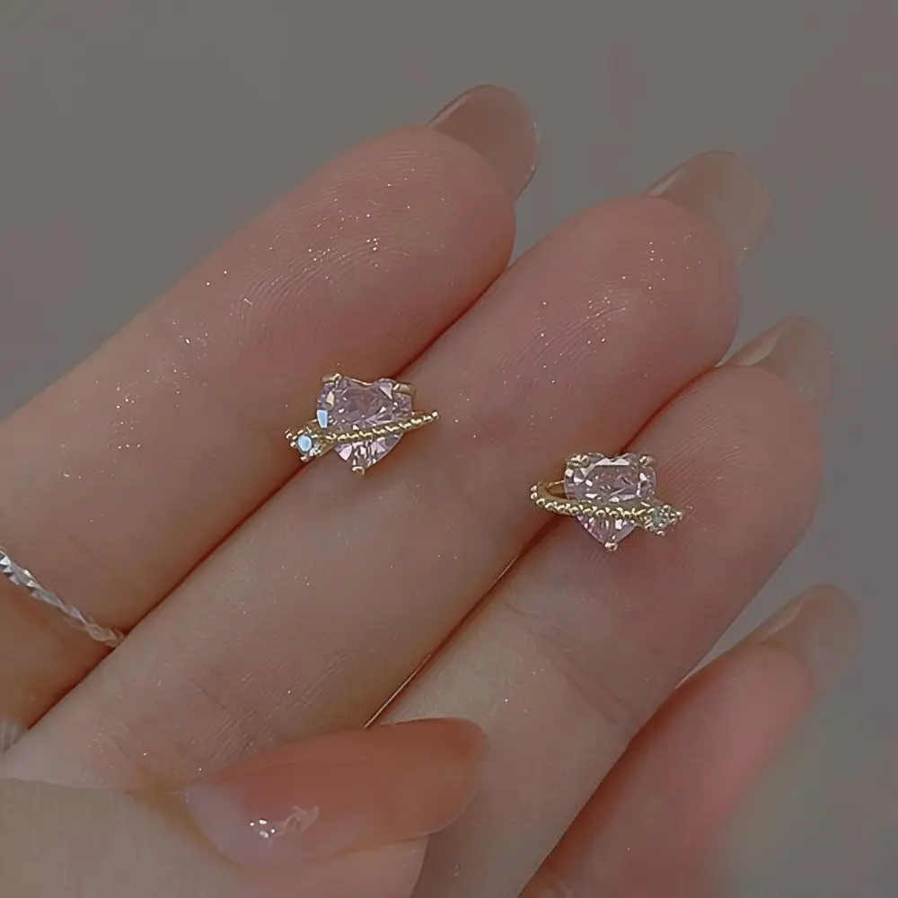 E1 Mini Delicate Stud Earrings With Heart Planet Design Zircon Inlaid Pretty Valentine's Day