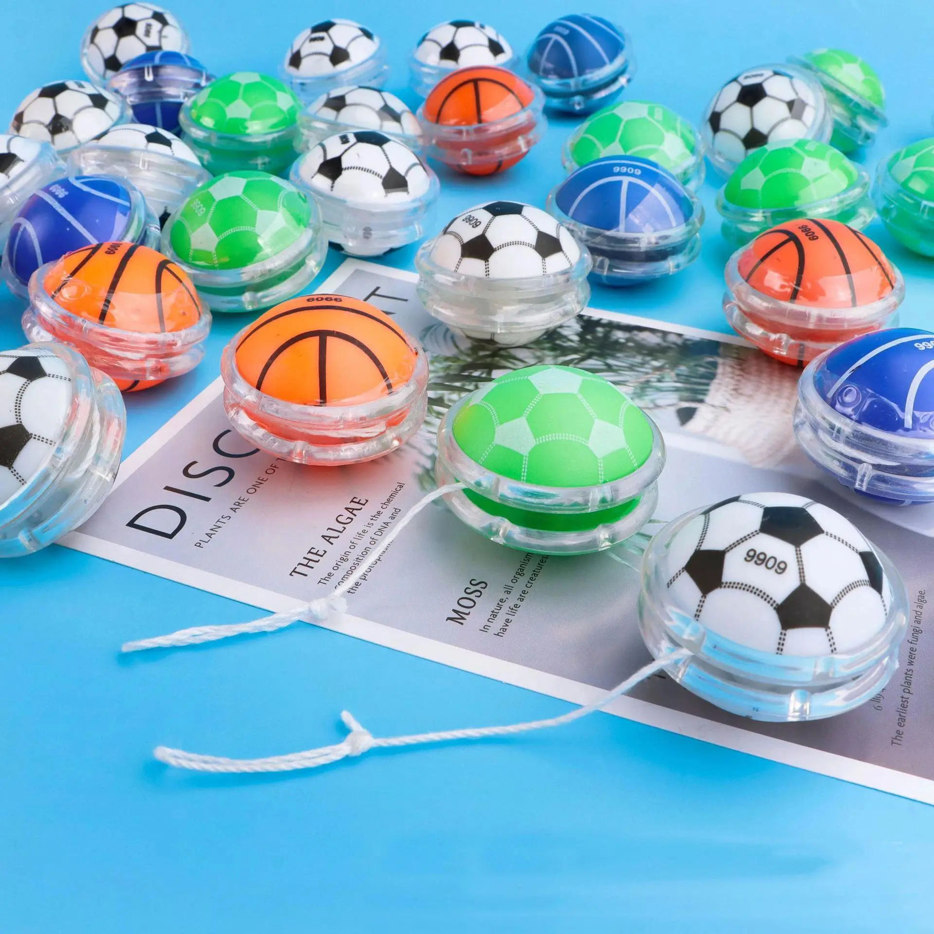 10Pc Classic Anime & Manga Football-Basketball Pattern Yo-Yos, 4.8*4.8cm Kids' Toys for Boys' Birthday Party Favors, Pinata Fillers, Treasure Box & Children Development Kindergarten Rewards, Yoyo Shape