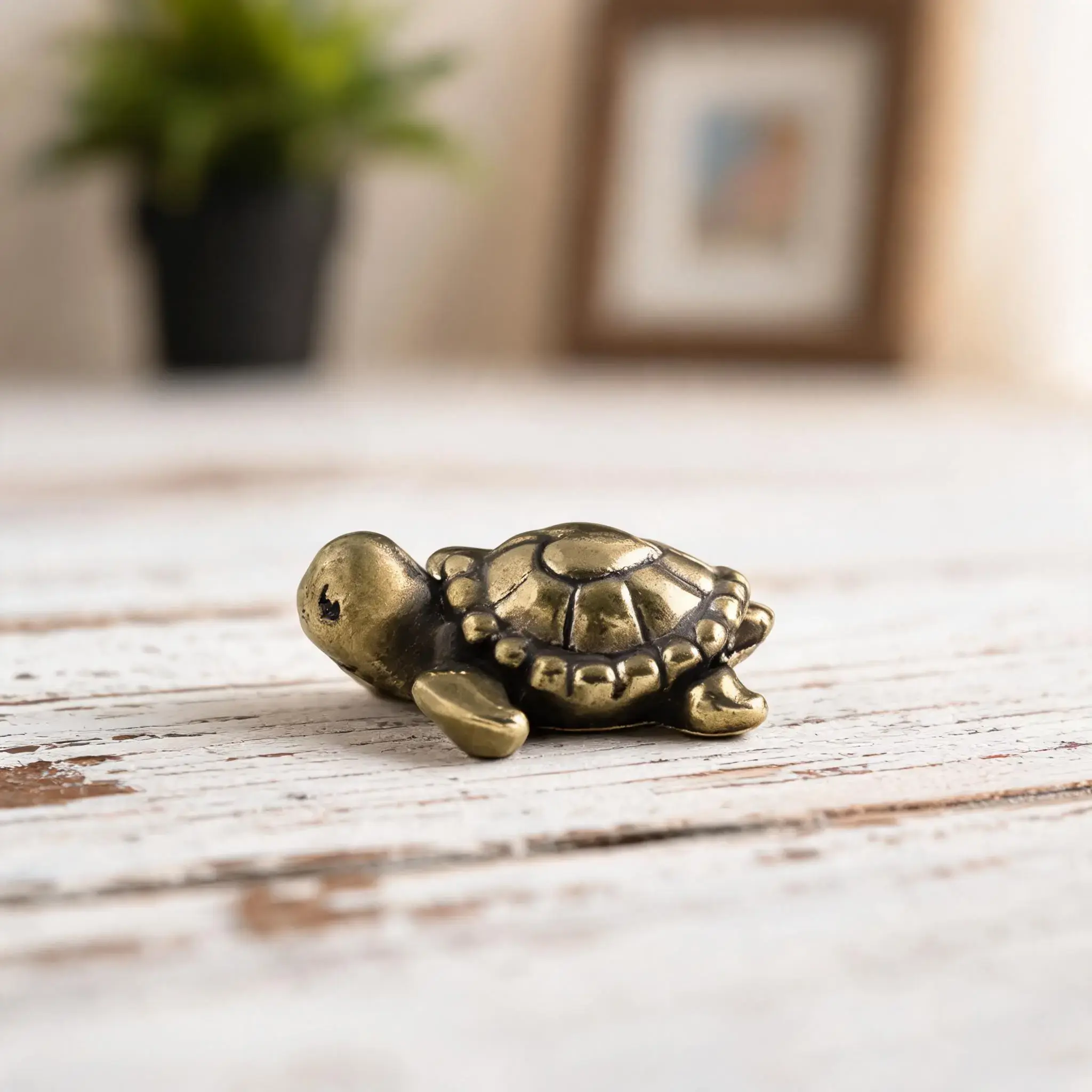 Vintage Brass Turtle Decorative Figurine, Antique Copper Color Miniature Ocean Life Ornament, Sea Turtle Decor, Perfect for Home Office Living Room Display, Shelf Decor, Decoration, Home Decor Accessory, Figurines Decor, Decorations And Ornaments